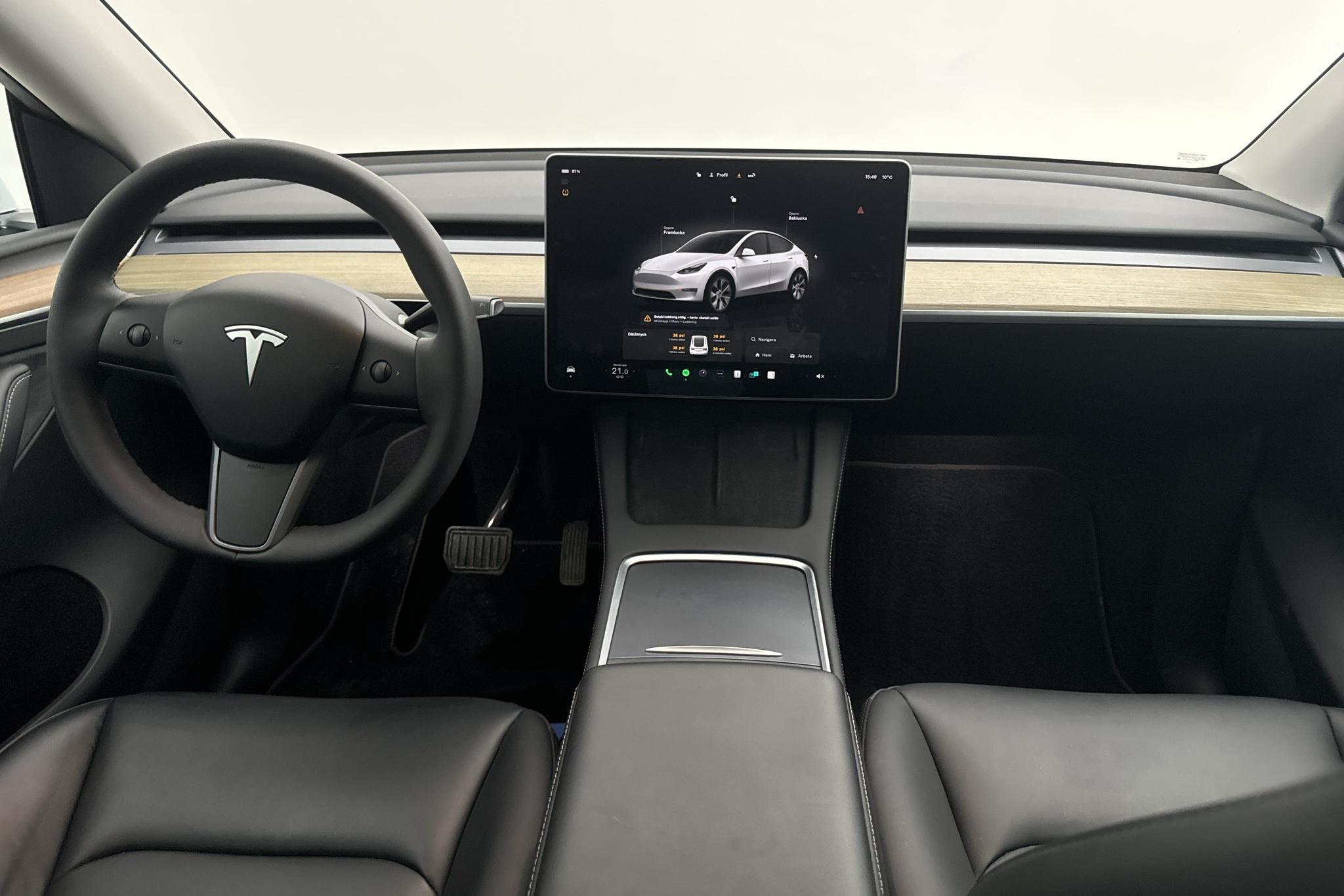 Tesla Model Y Standard Range RWD - 4 061 mil - Automat - vit - 2023