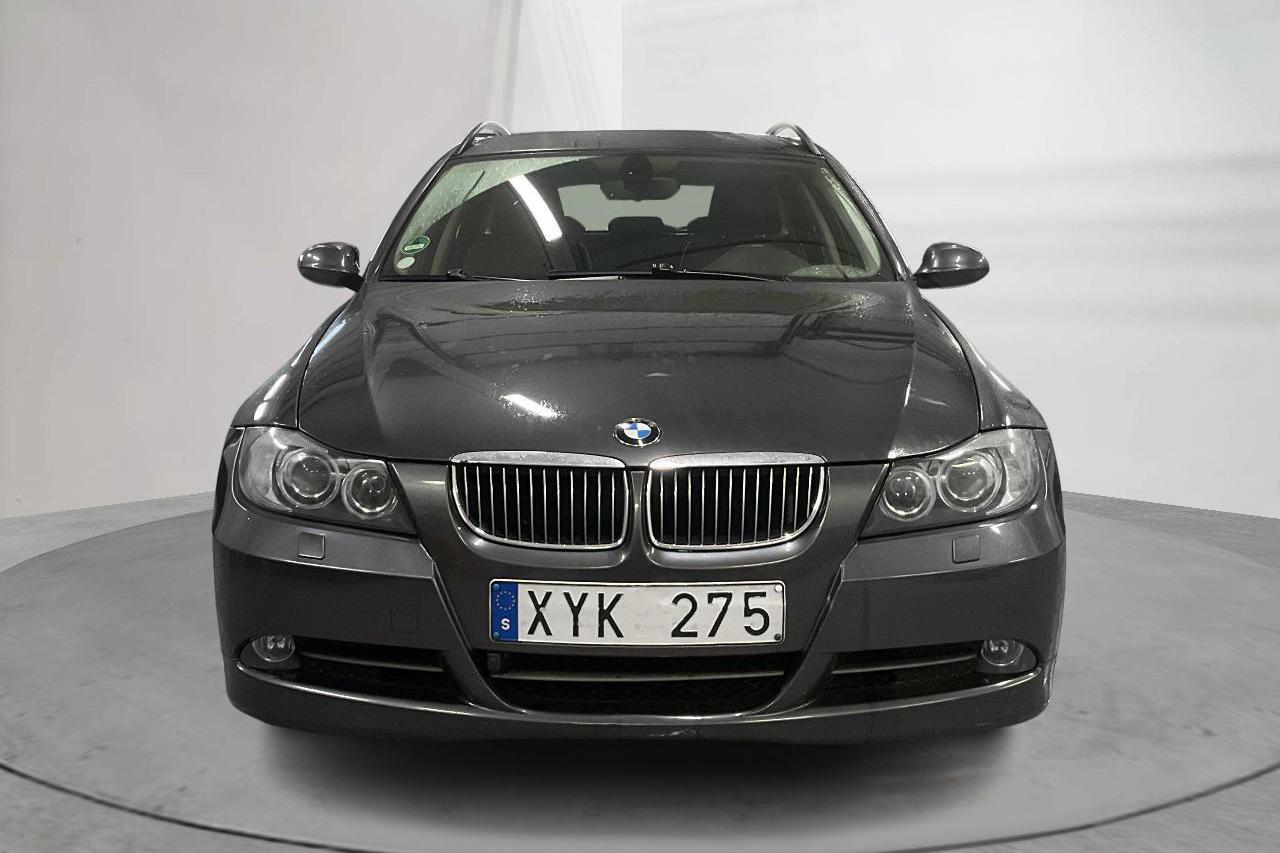 BMW 330i Touring, E91 (258hk) - 13 518 mil - Automat - grå - 2006