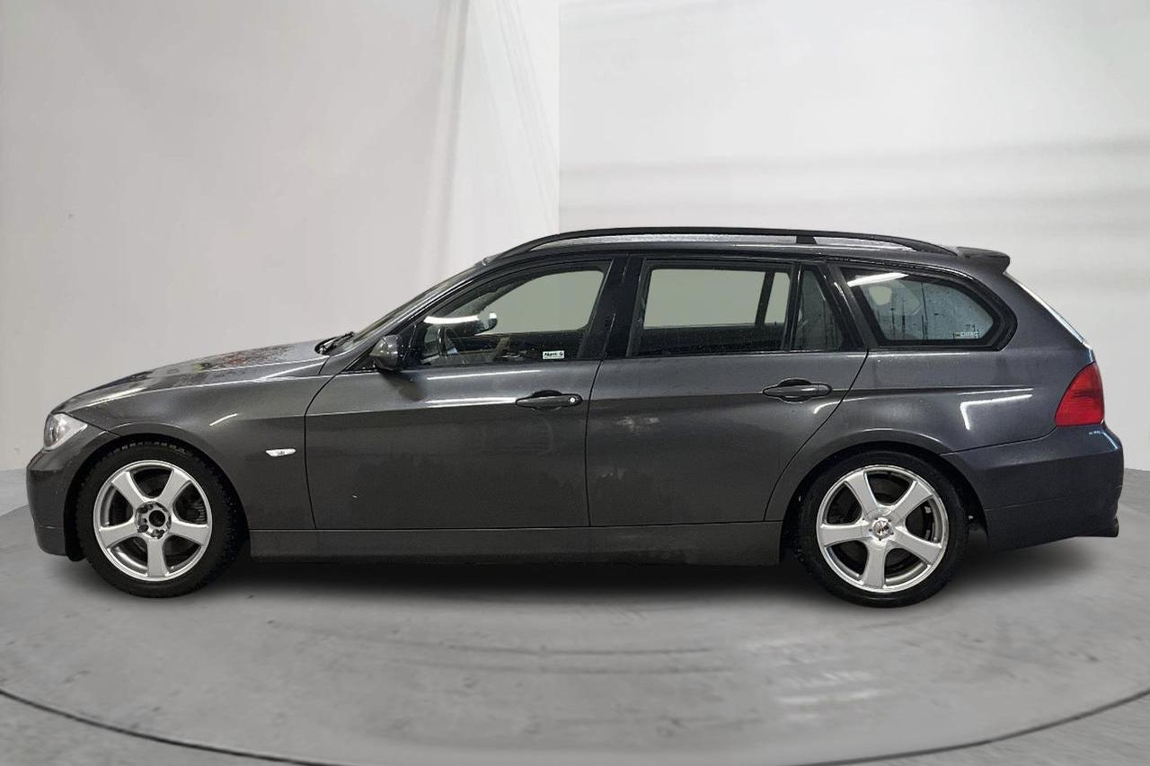 BMW 330i Touring, E91 (258hk) - 13 518 mil - Automat - grå - 2006