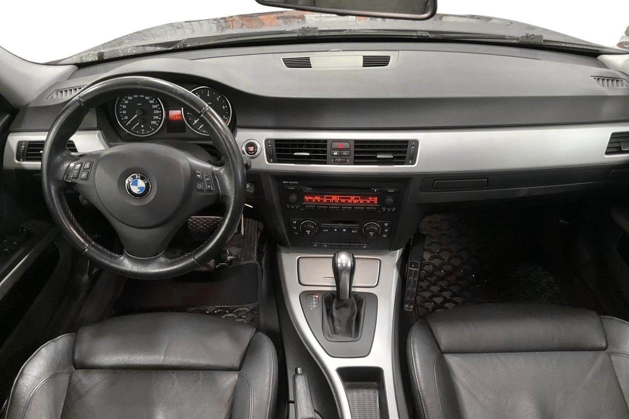 BMW 330i Touring, E91 (258hk) - 13 518 mil - Automat - grå - 2006