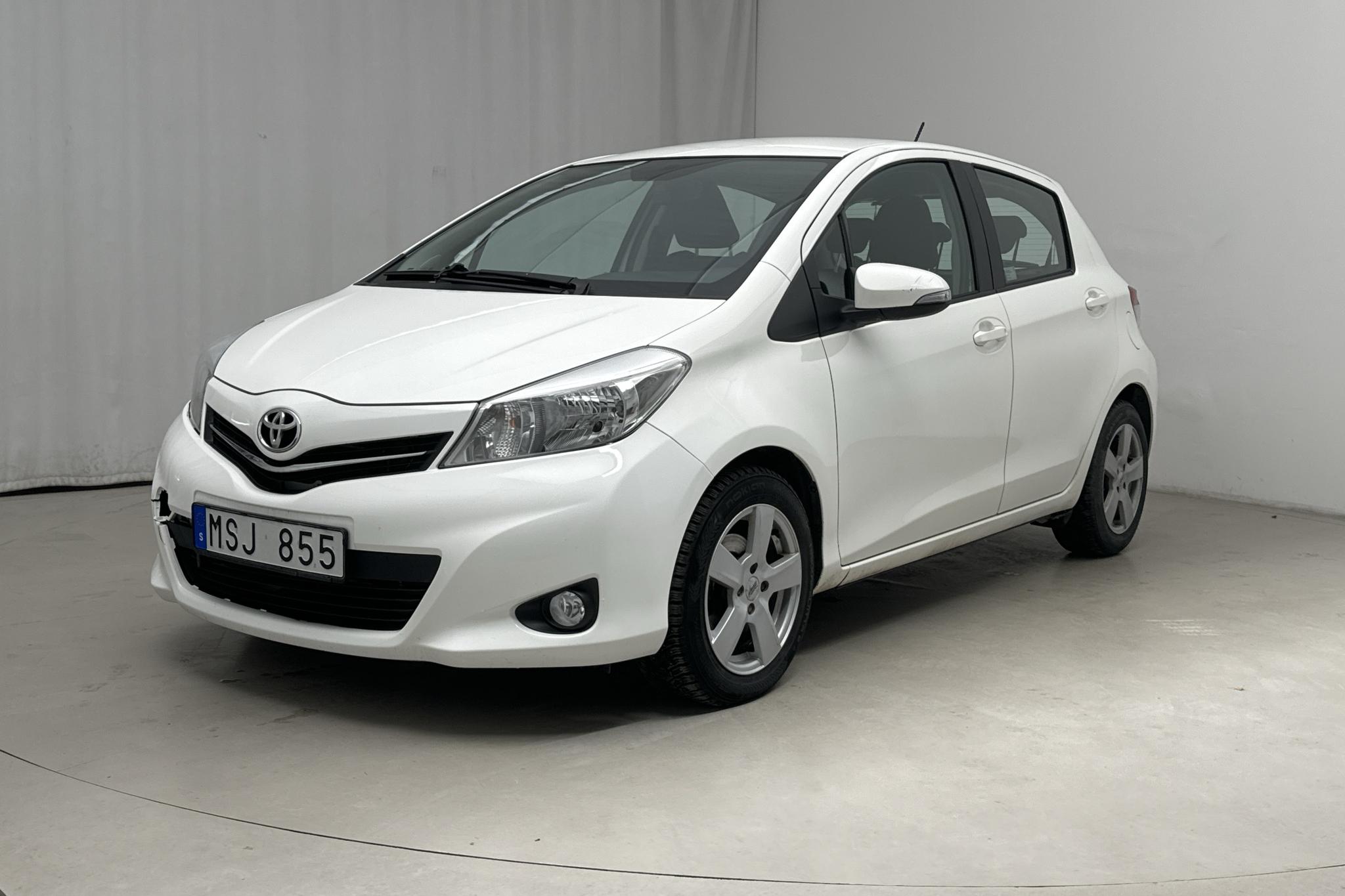 Toyota Yaris 1.4 D-4D 5dr (90hk) - 109 940 km - Manuaalinen - valkoinen - 2012