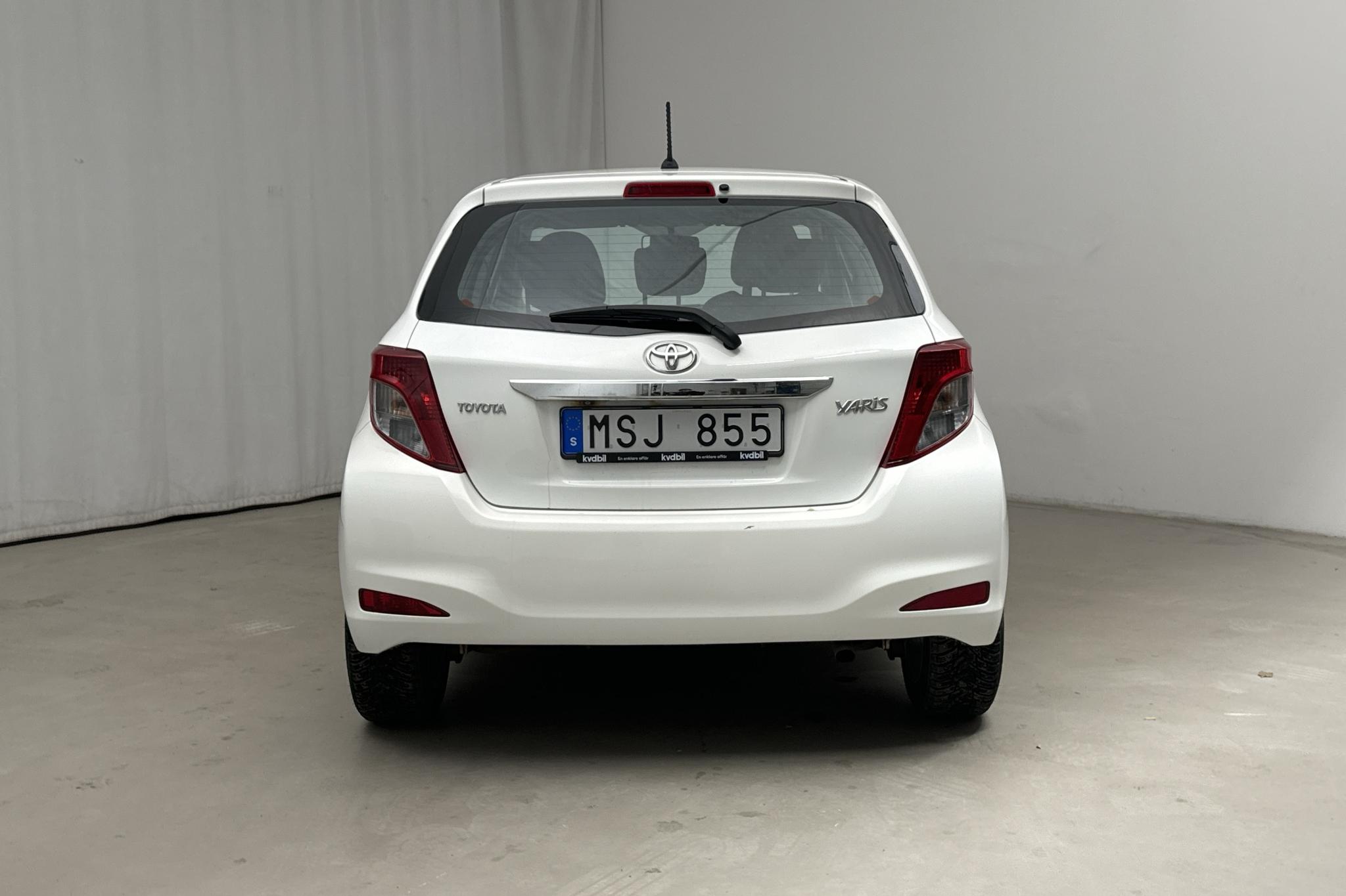 Toyota Yaris 1.4 D-4D 5dr (90hk) - 109 940 km - Manuaalinen - valkoinen - 2012