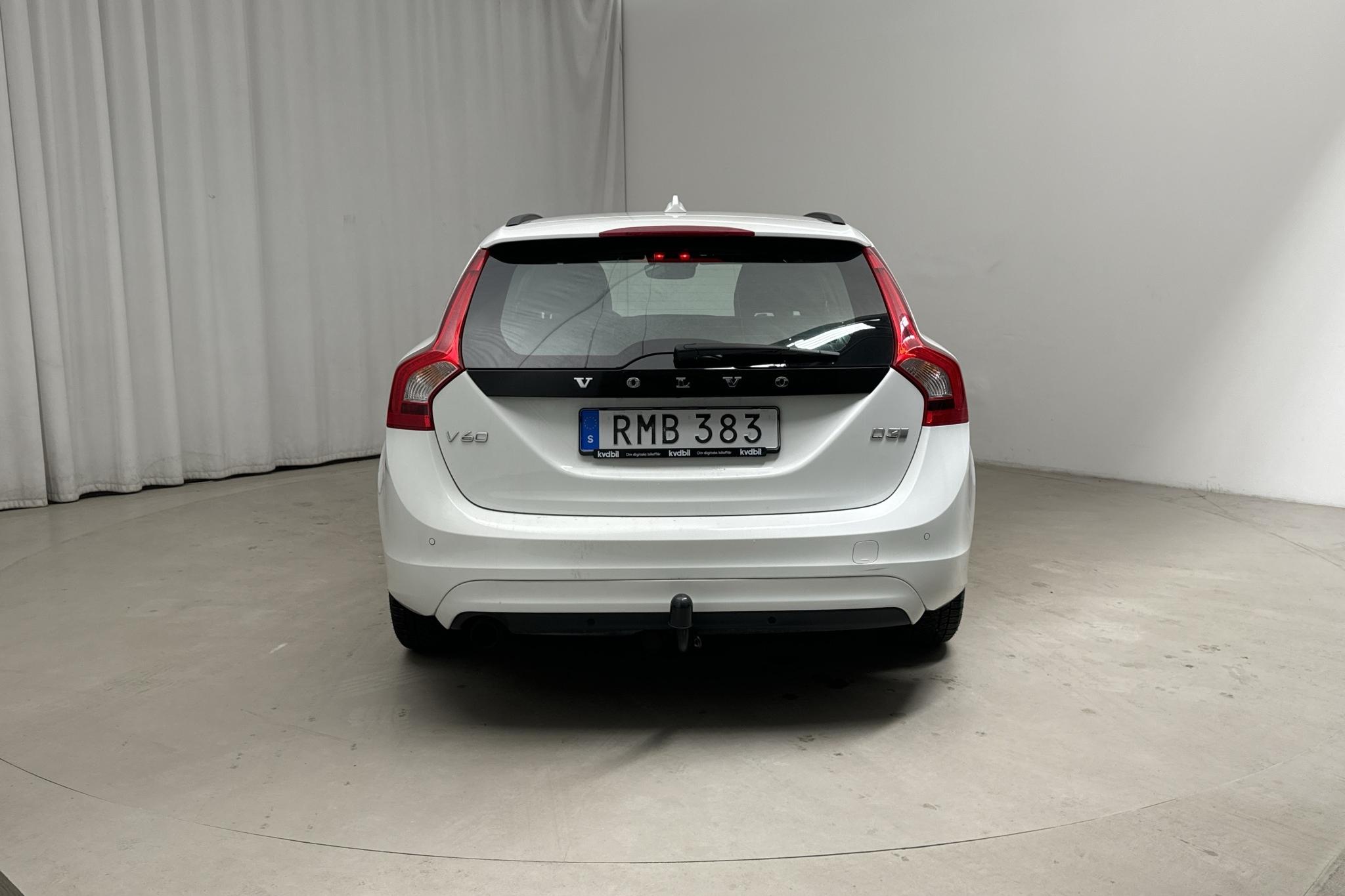 Volvo V60 D3 (150hk) - 16 490 mil - Automat - vit - 2018