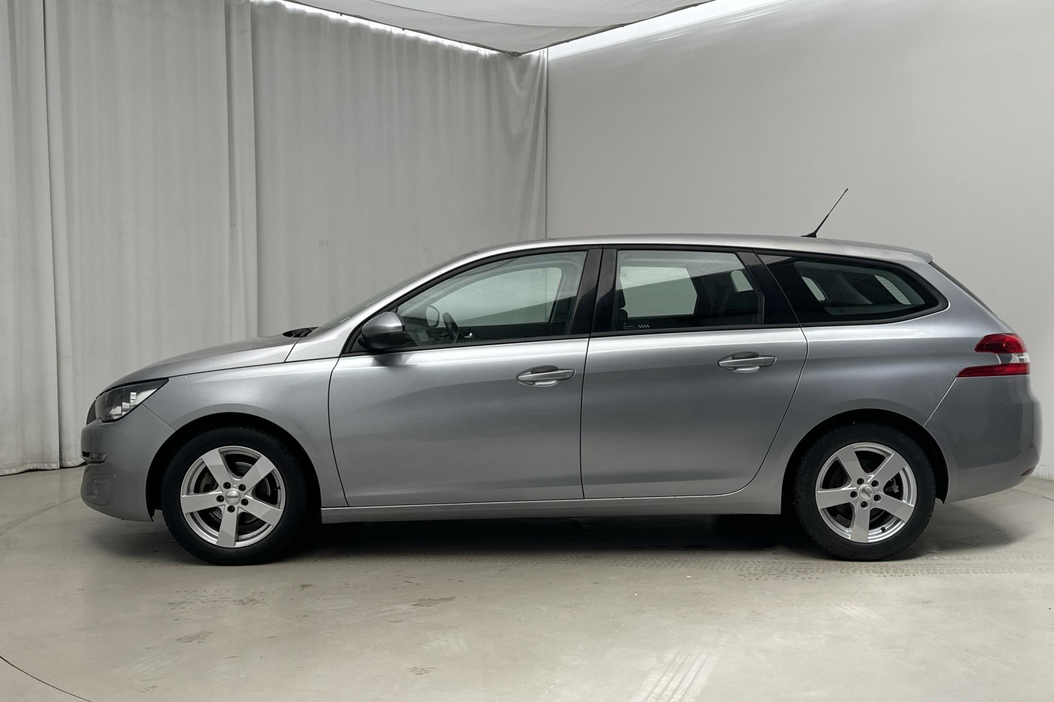 Peugeot 308 SW PureTech (130hk) - 45 520 km - Manual - gray - 2015