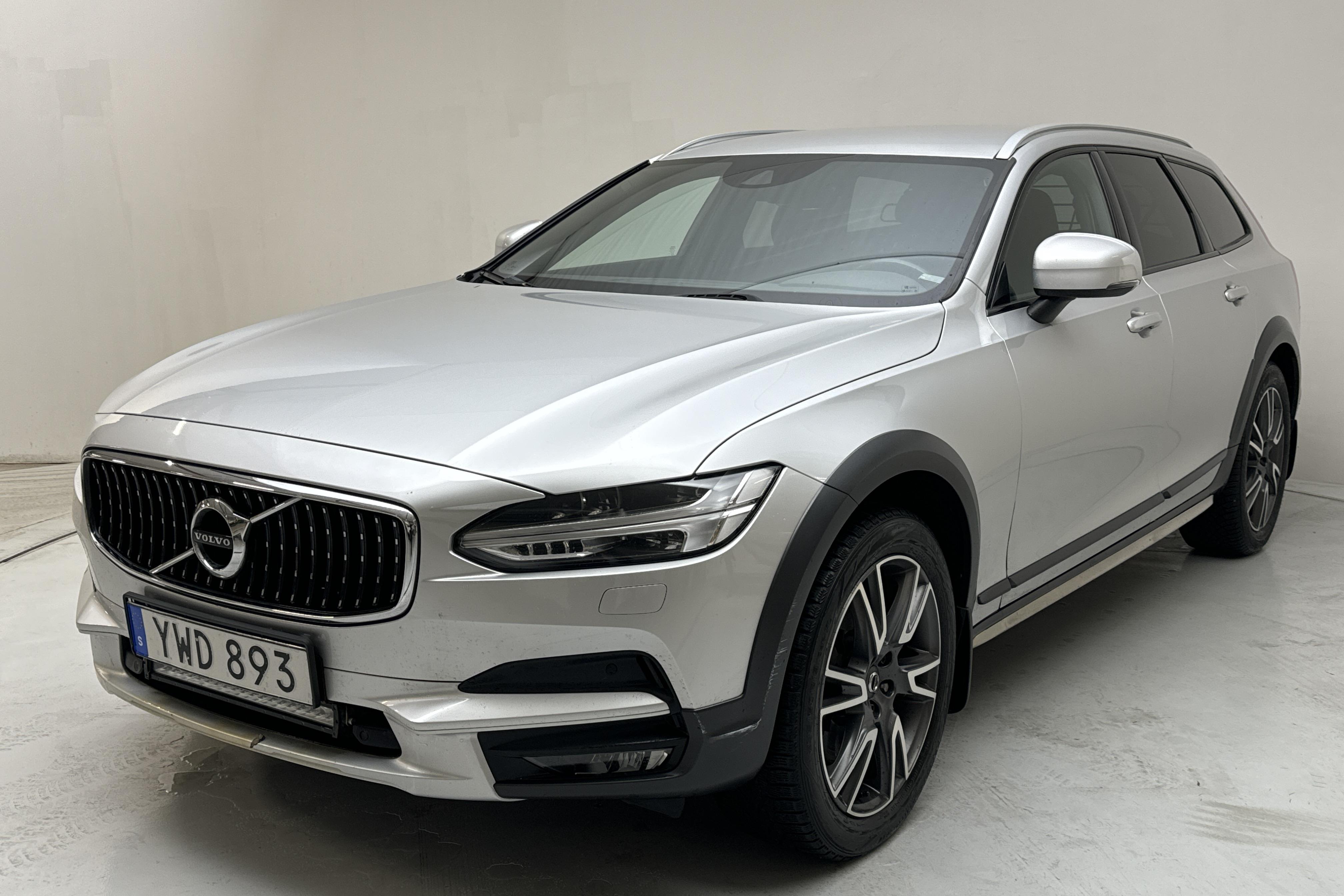 Volvo V90 D4 Cross Country AWD (190hk) - 181 850 km - Automatic - silver - 2018