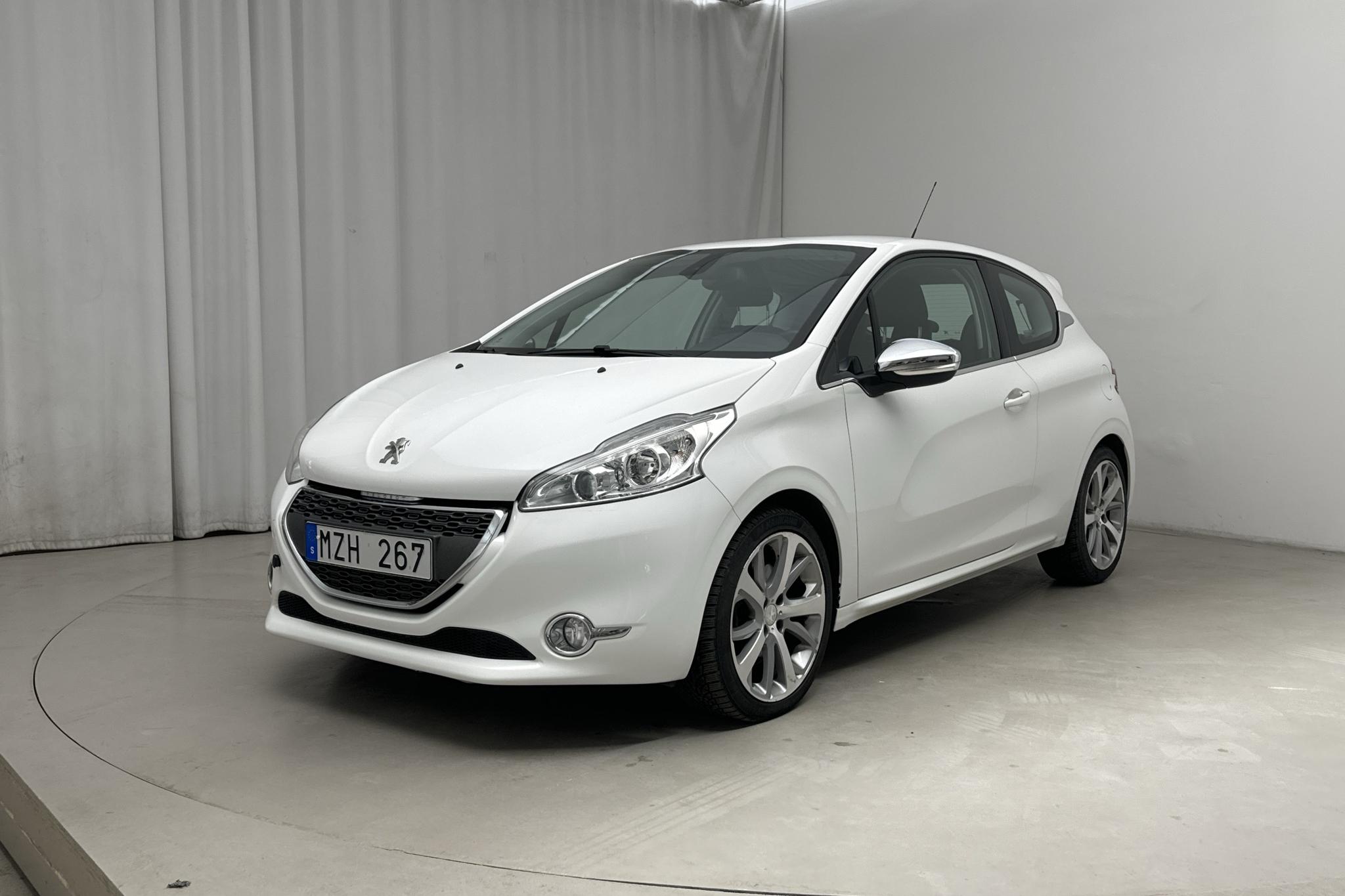 Peugeot 208 1.6 Turbo 3dr (156hk) - 61 450 km - Manuaalinen - valkoinen - 2012