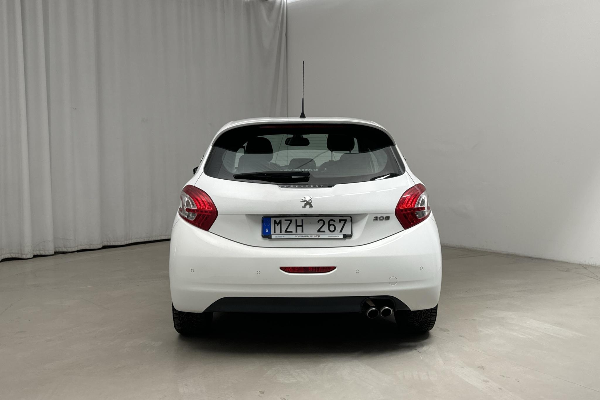 Peugeot 208 1.6 Turbo 3dr (156hk) - 61 450 km - Manuaalinen - valkoinen - 2012