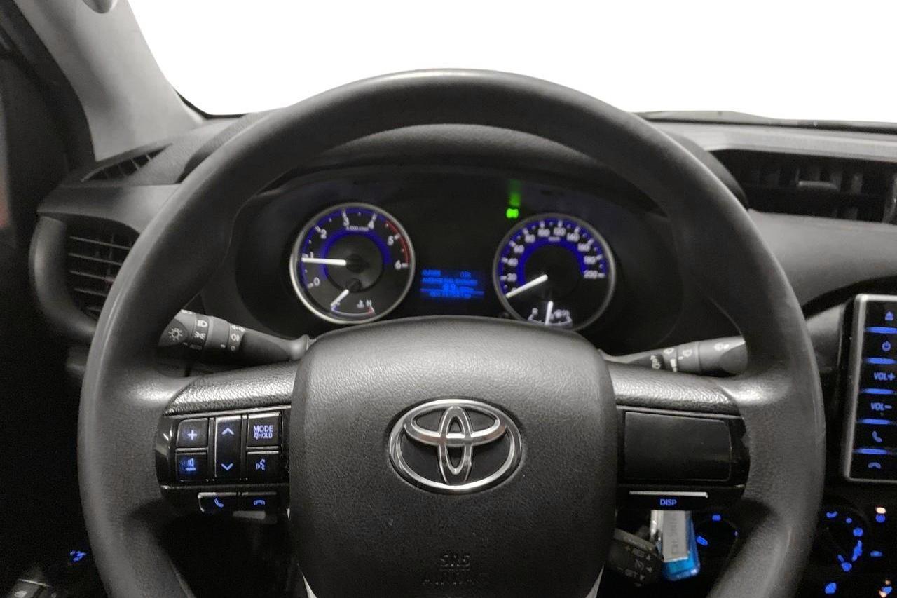 Toyota Hilux 2.4 D 4WD (150hk) - 147 590 km - Manuaalinen - valkoinen - 2019