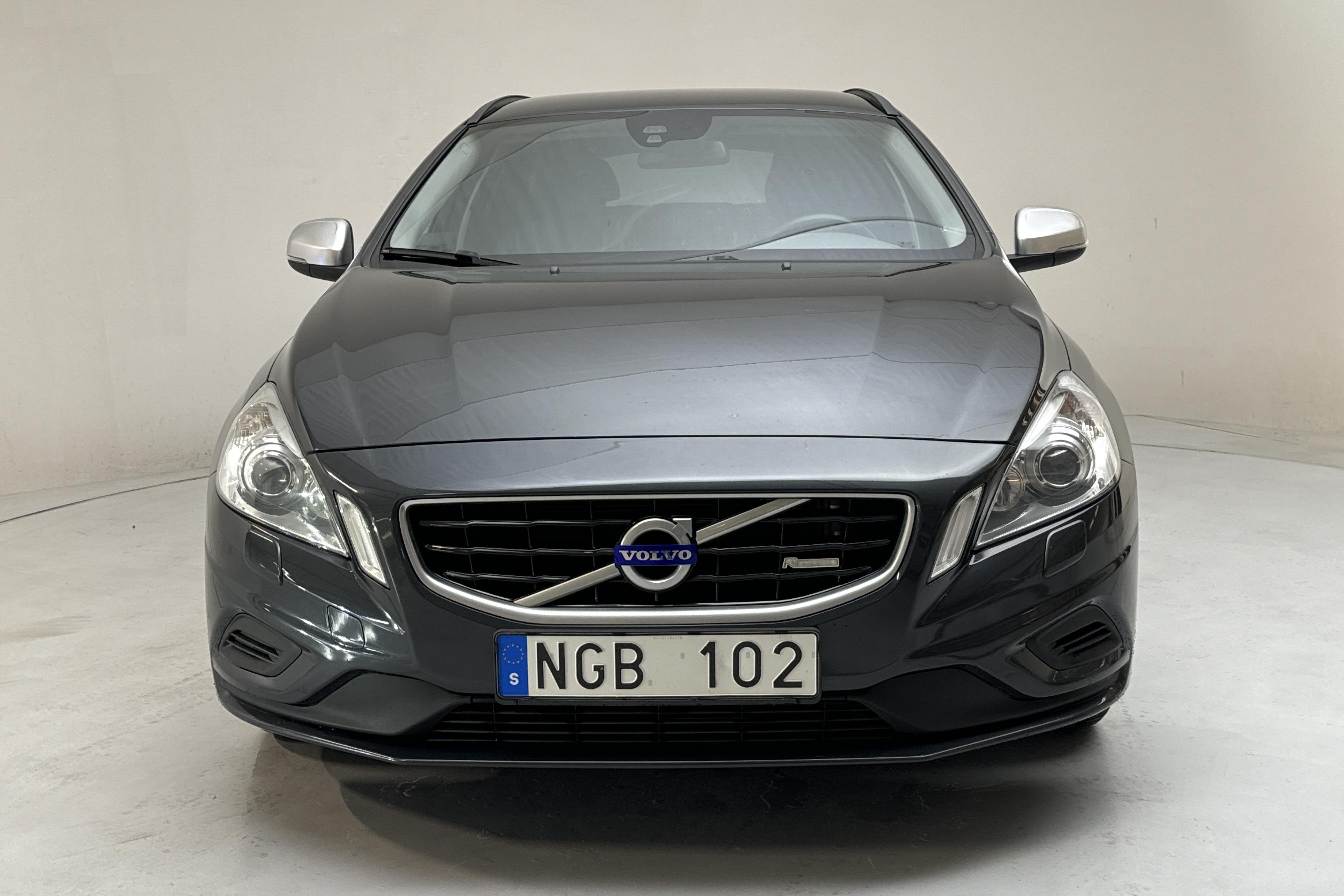 Volvo V60 T3 (150hk) - 188 140 km - Manualna - szary - 2013