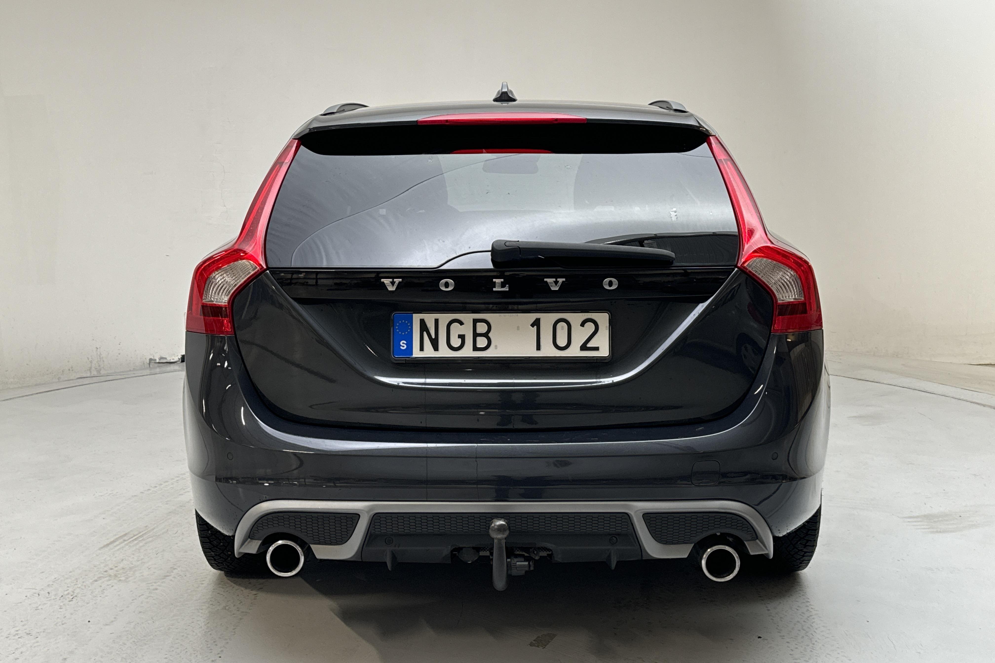 Volvo V60 T3 (150hk) - 188 140 km - Manualna - szary - 2013