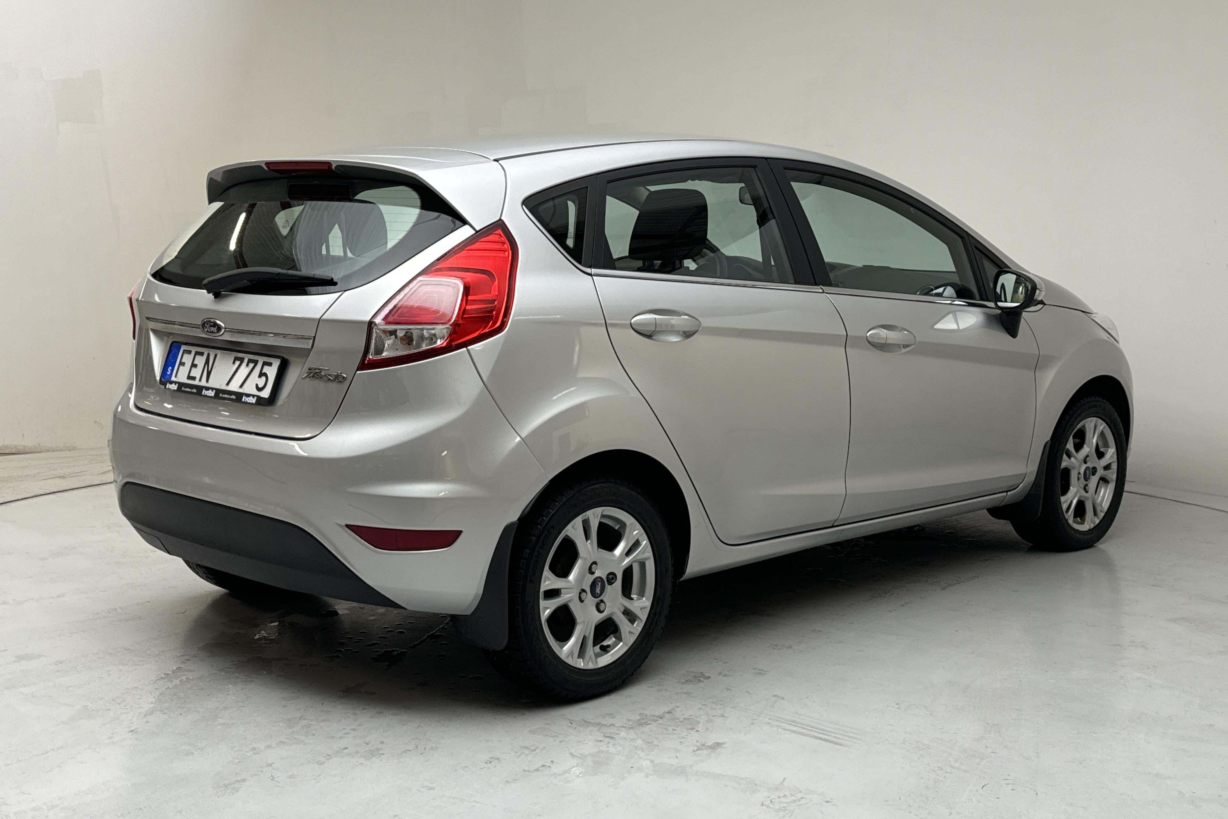 Ford Fiesta 1.0 5dr (80hk) - 110 790 km - Manual - gray - 2013