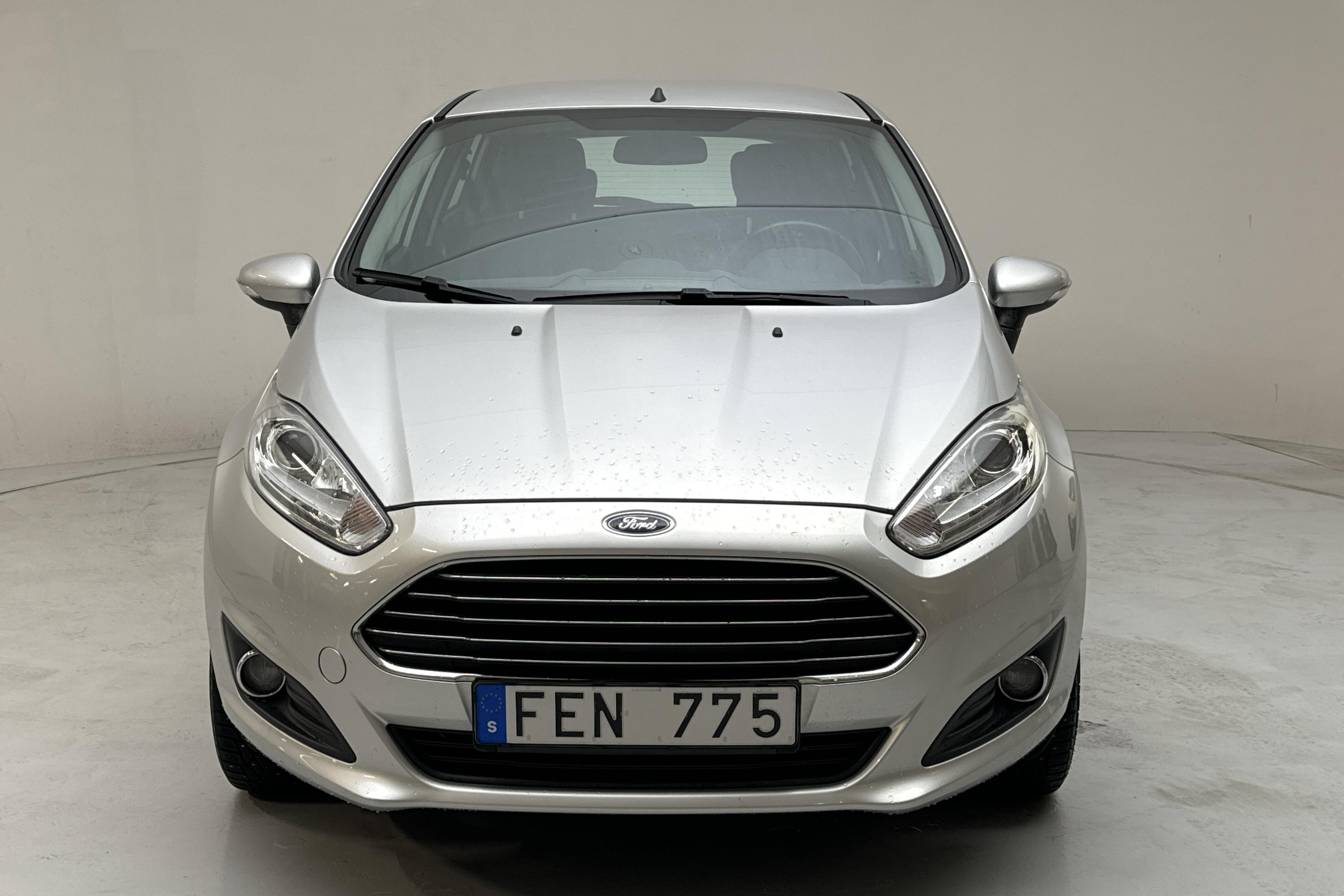 Ford Fiesta 1.0 5dr (80hk) - 110 790 km - Manual - gray - 2013