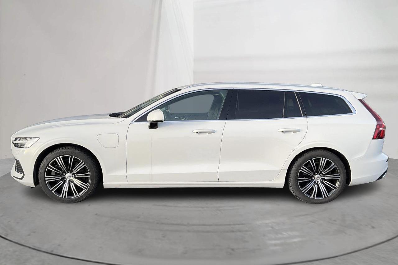 Volvo V60 T6 AWD Twin Engine (340hk) - 8 673 mil - Automat - vit - 2021