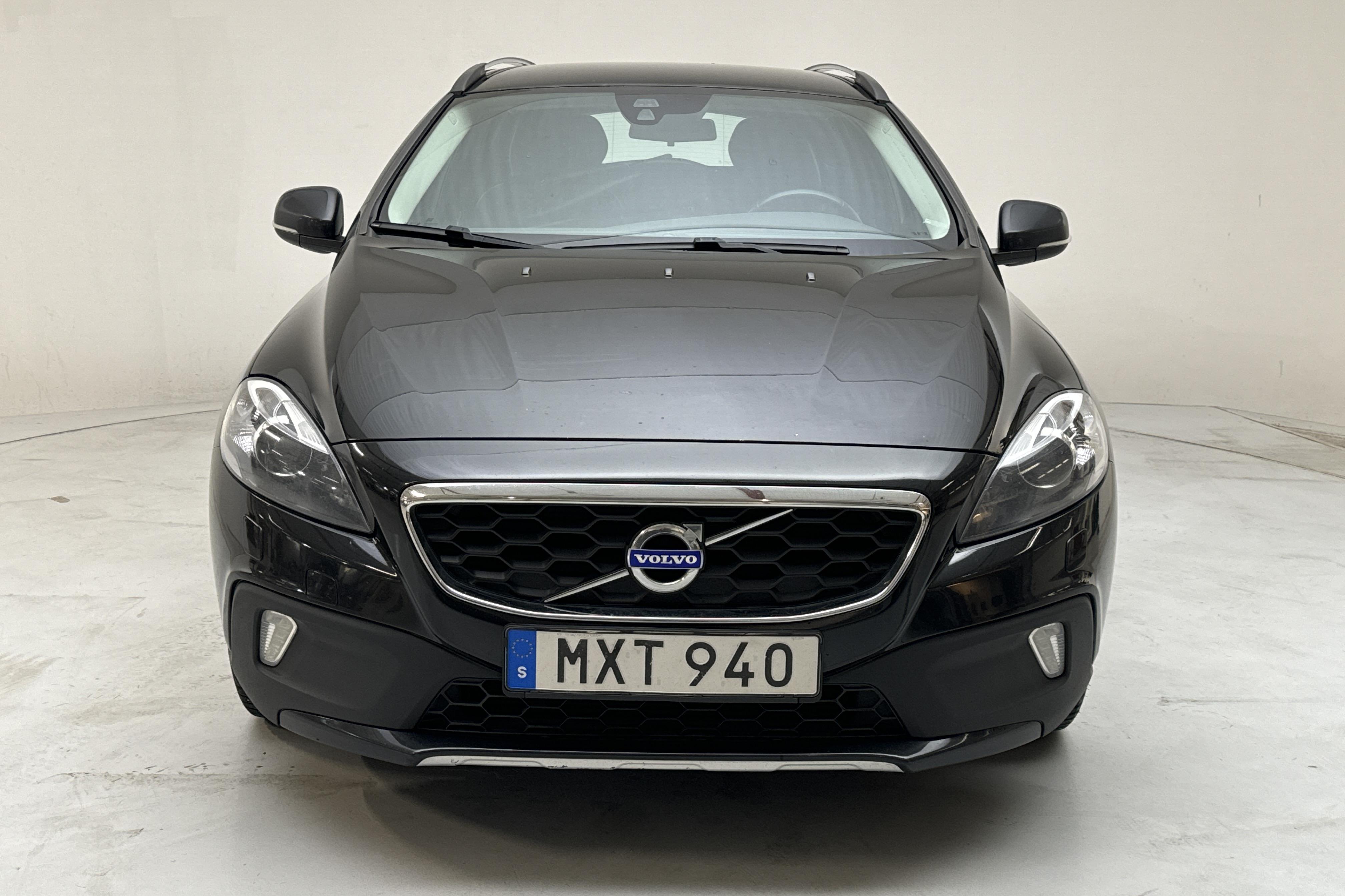 Volvo V40 Cross Country D3 (150hk) - 213 980 km - Automaattinen - musta - 2016