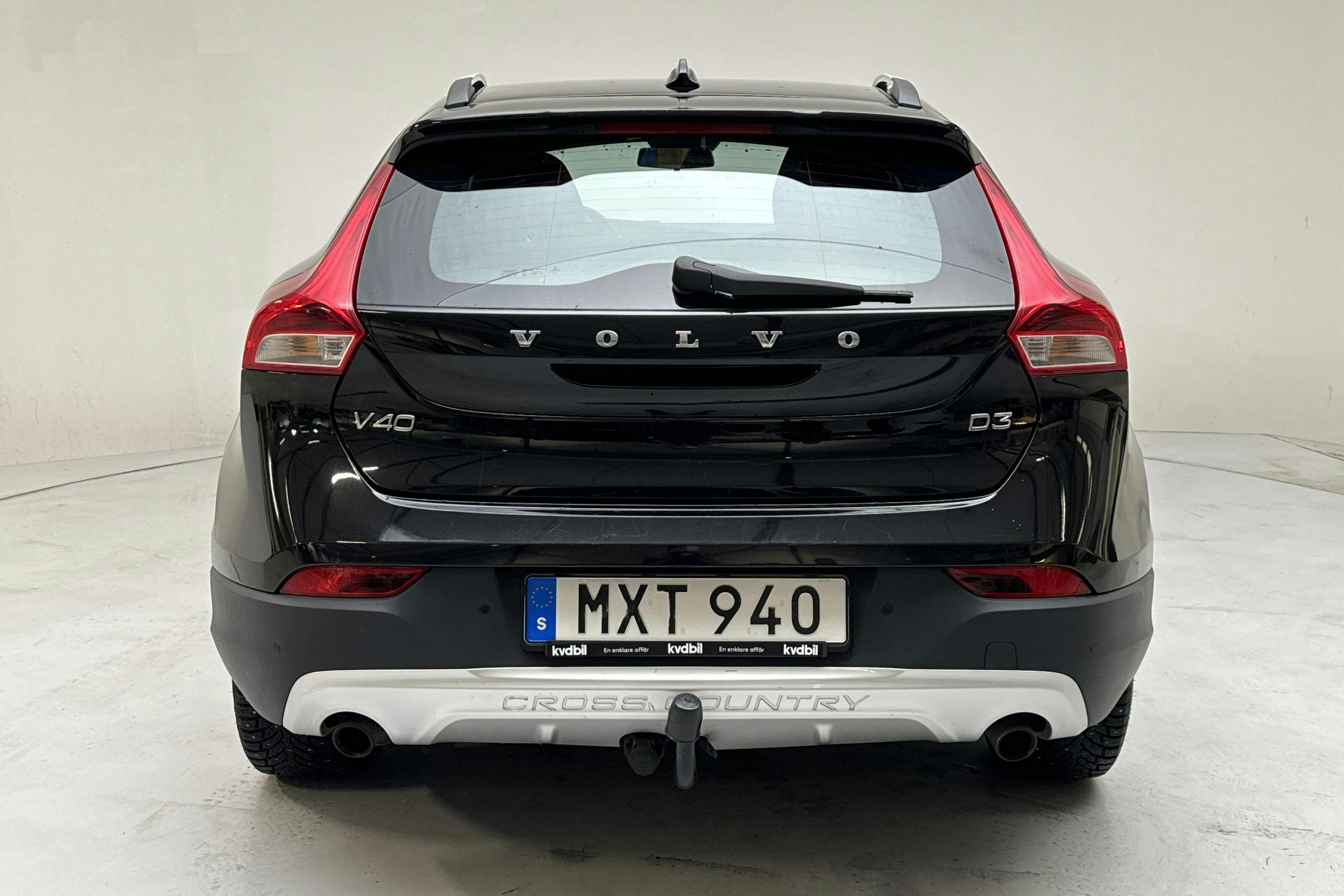 Volvo V40 Cross Country D3 (150hk) - 213 980 km - Automaattinen - musta - 2016