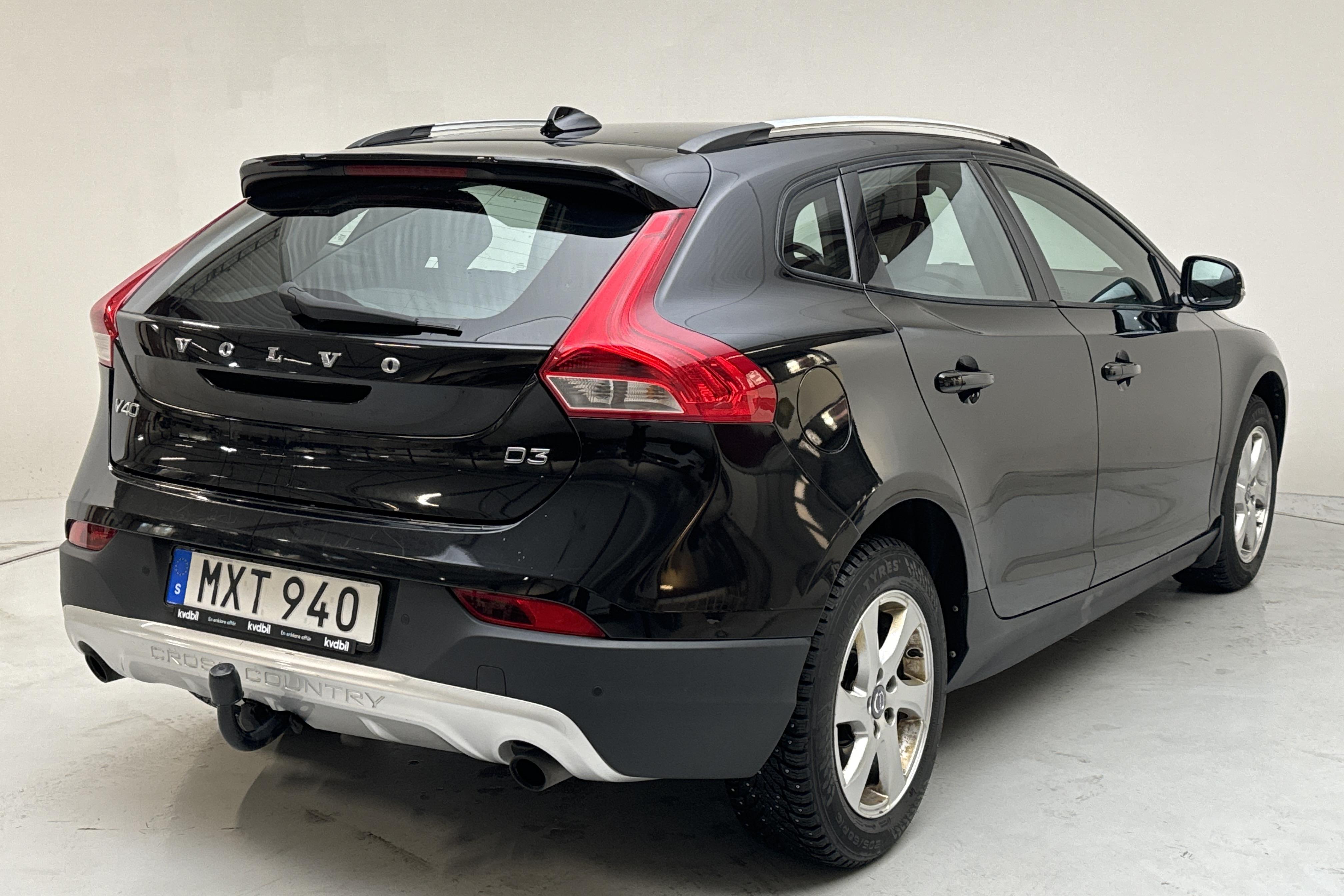 Volvo V40 Cross Country D3 (150hk) - 213 980 km - Automaattinen - musta - 2016