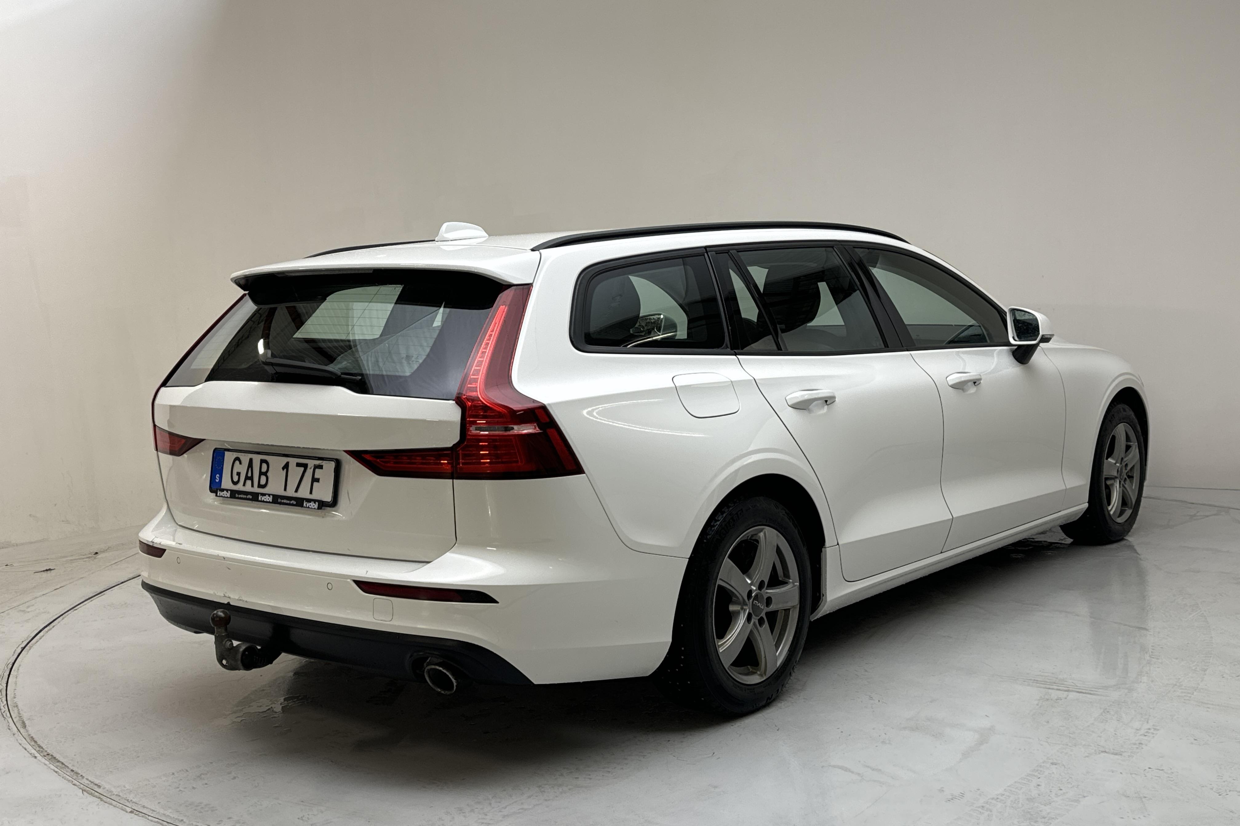 volvo Volvo V60 D3 (150hk) - 134 850 km - Automaattinen - valkoinen - 2019