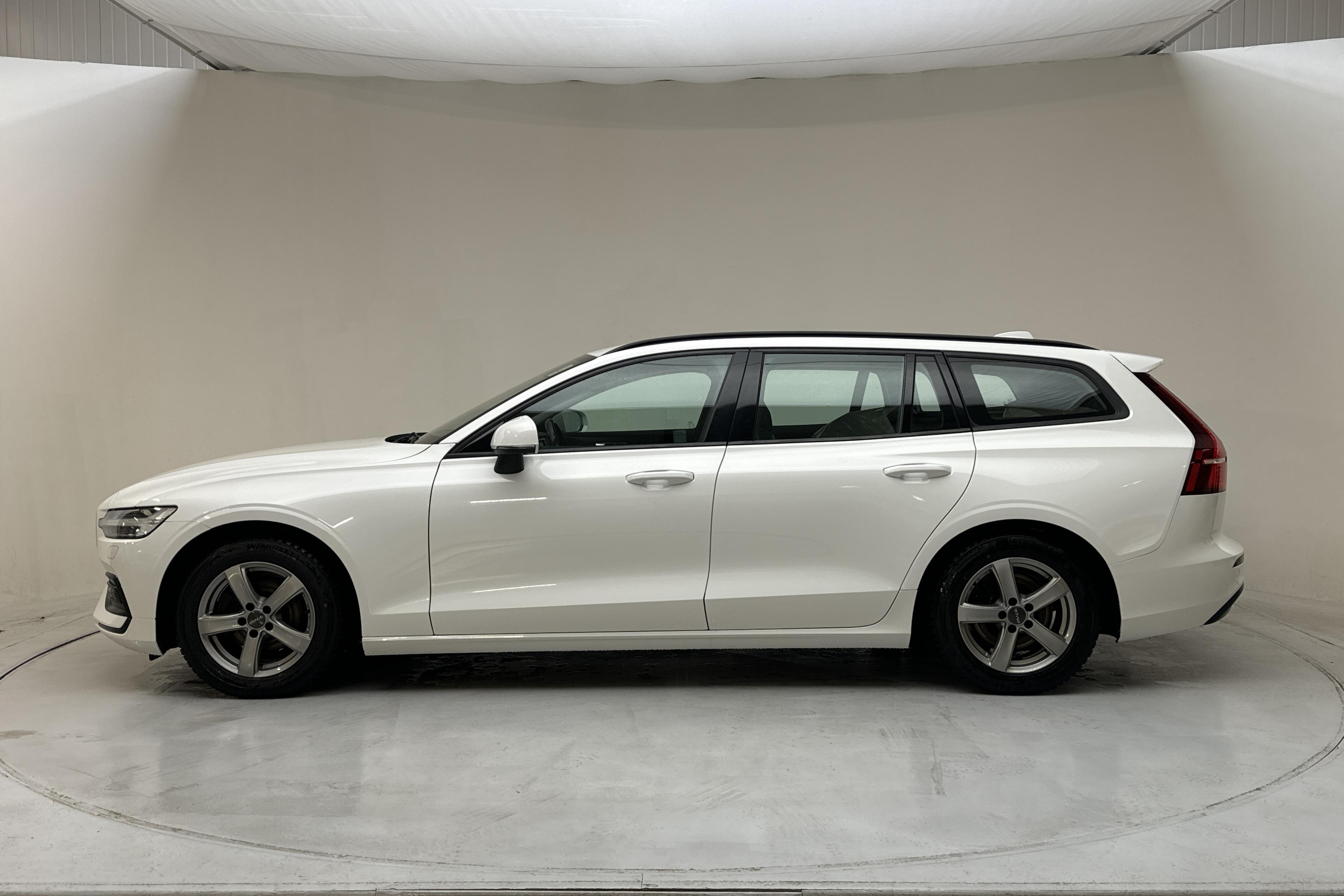 volvo Volvo V60 D3 (150hk) - 134 850 km - Automaattinen - valkoinen - 2019