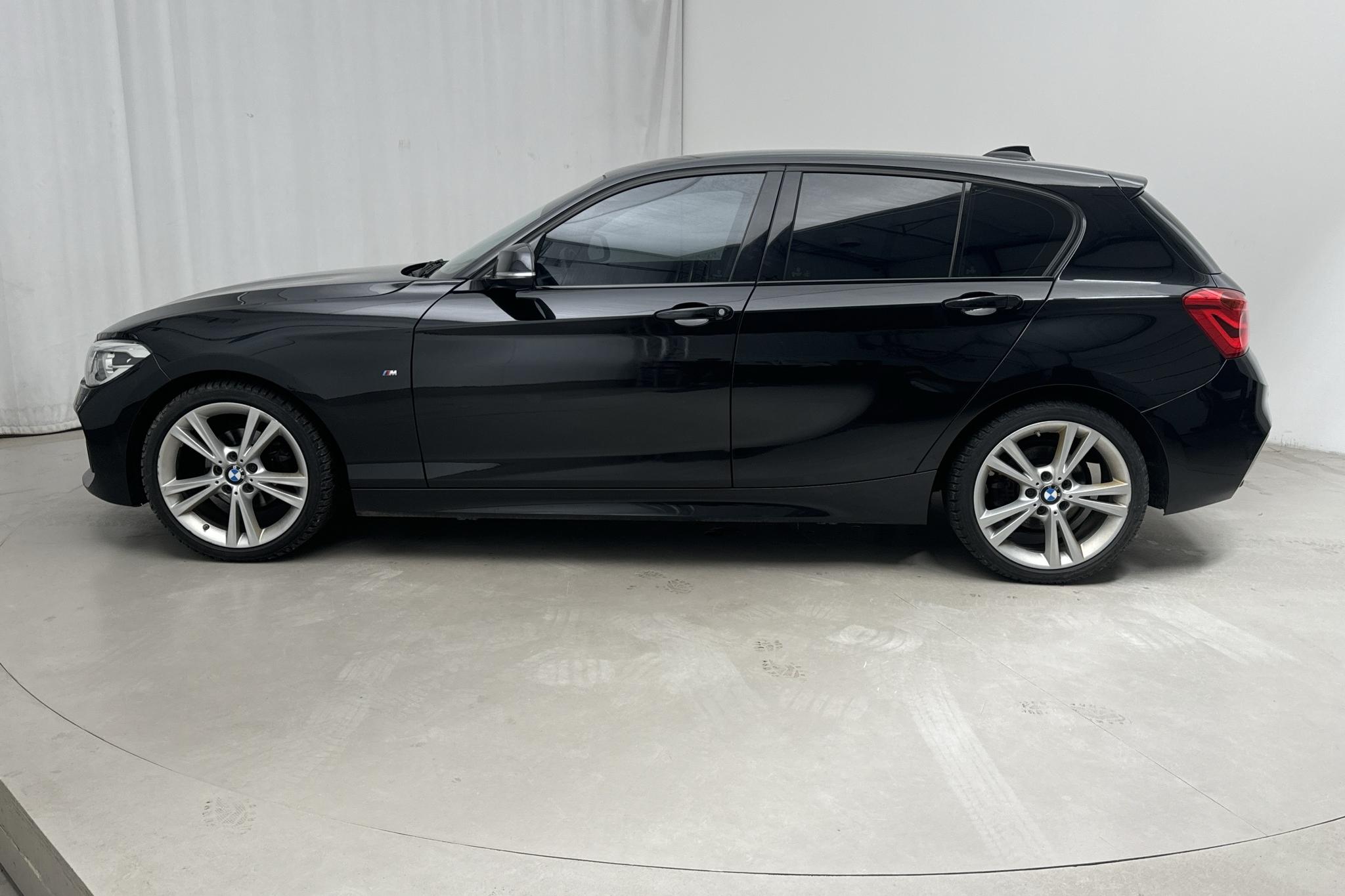 BMW 118i 5dr, F20 (136hk) - 7 457 mil - Manuell - svart - 2019