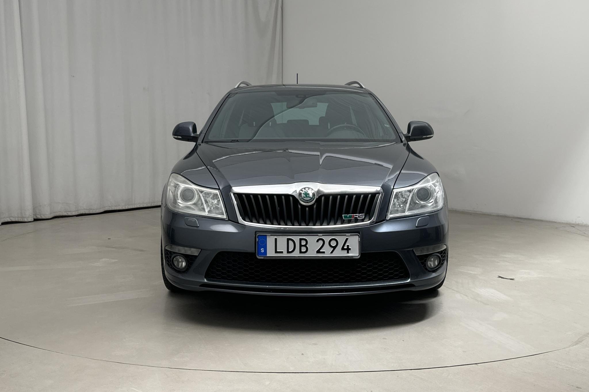 Skoda Octavia II RS 2.0 TSI Kombi (200hk) - 162 200 km - Manual - Dark Grey - 2011