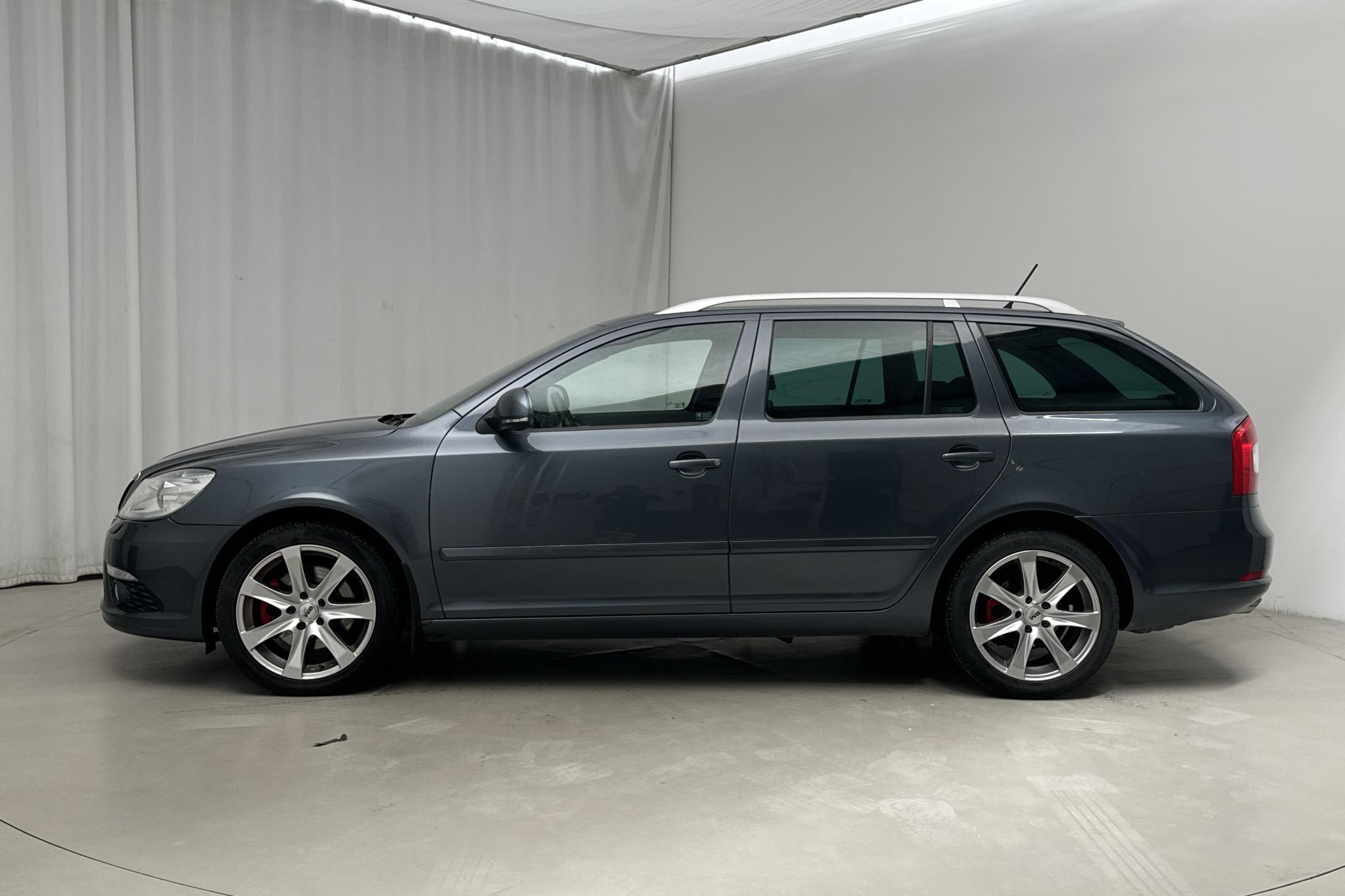 Skoda Octavia II RS 2.0 TSI Kombi (200hk) - 162 200 km - Manual - Dark Grey - 2011