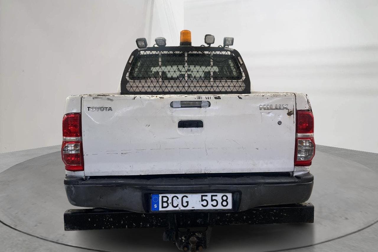 Toyota Hilux 2.5 D-4D 4WD (144hk) - 150 820 km - Manuaalinen - valkoinen - 2013