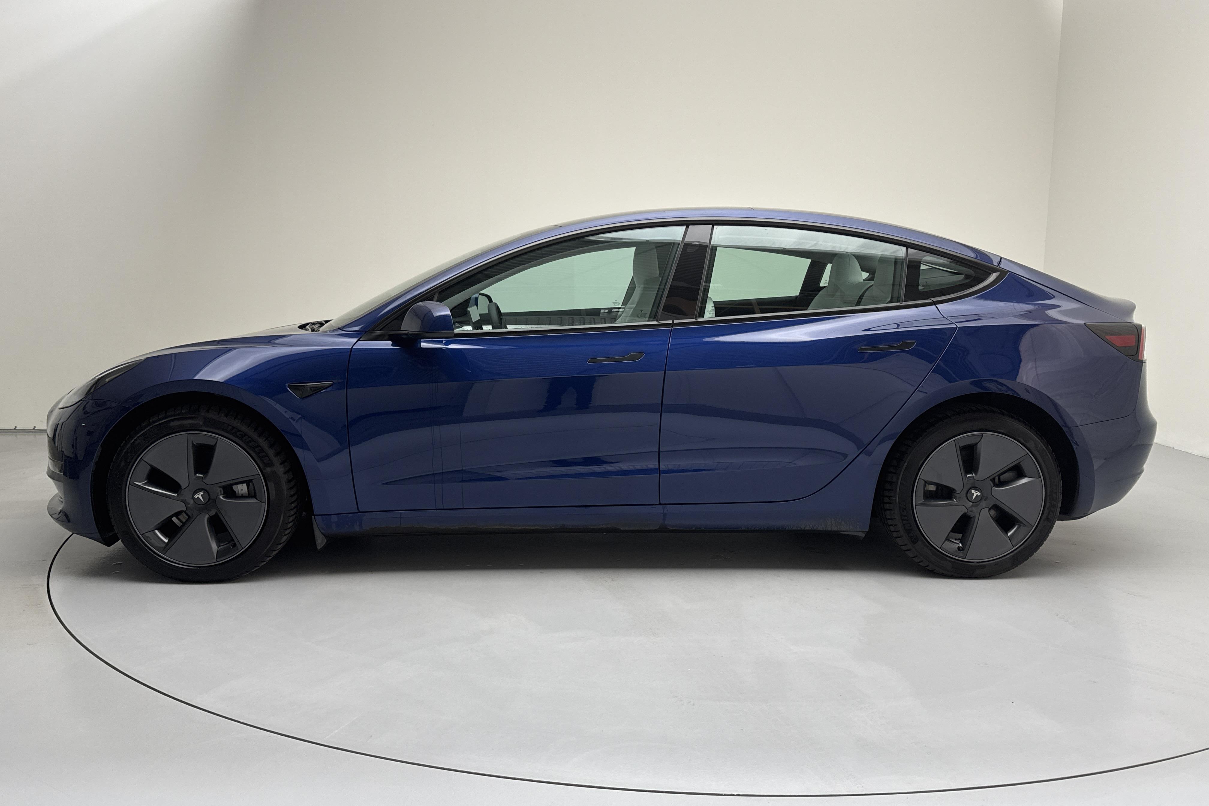 Tesla Model 3 Long Range Dual Motor AWD - 1 746 mil - Automat - blå - 2023