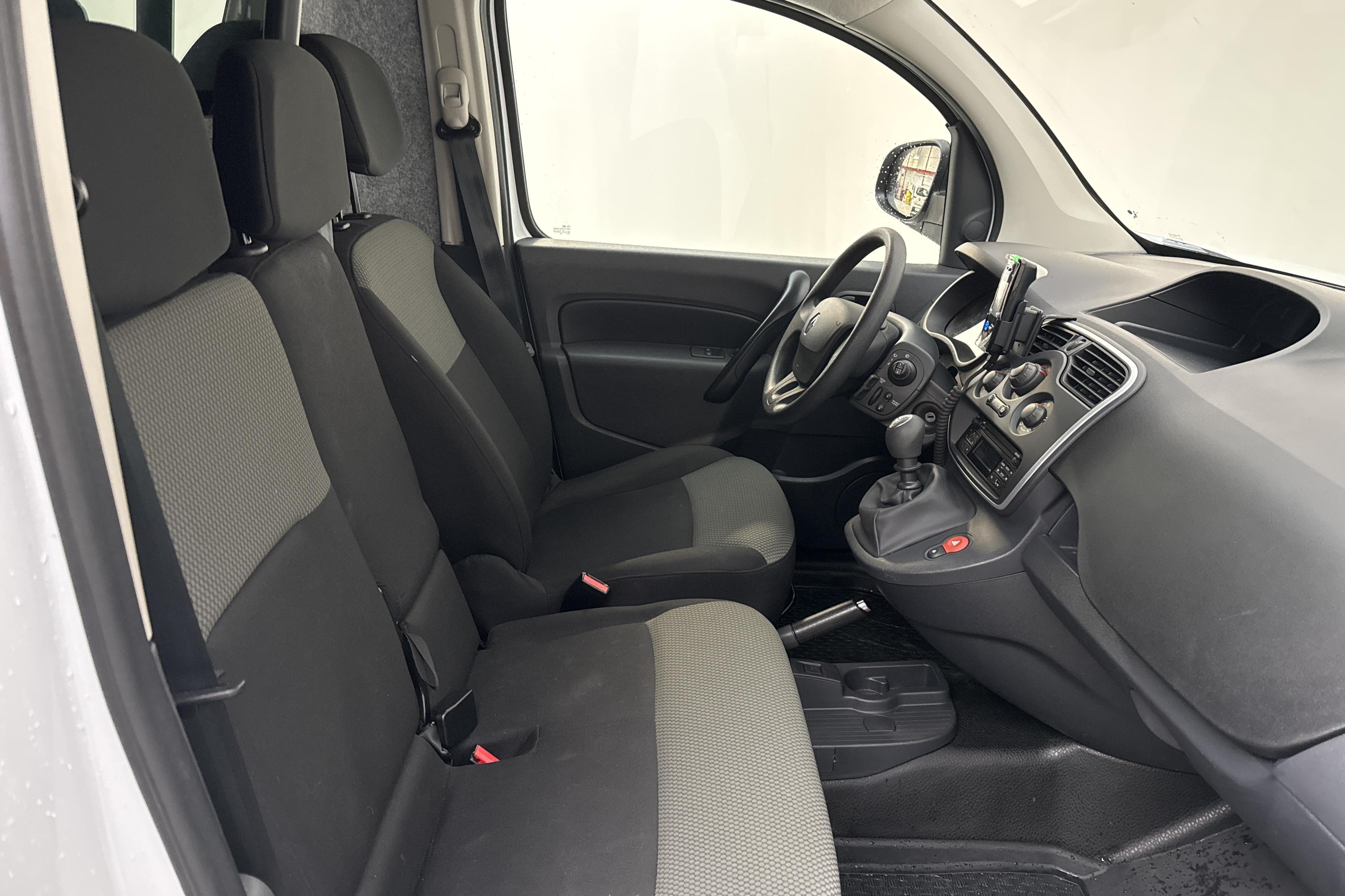 Renault Kangoo 1.5 dCi Maxi Skåp (95hk) - 16 170 km - Manualna - biały - 2021