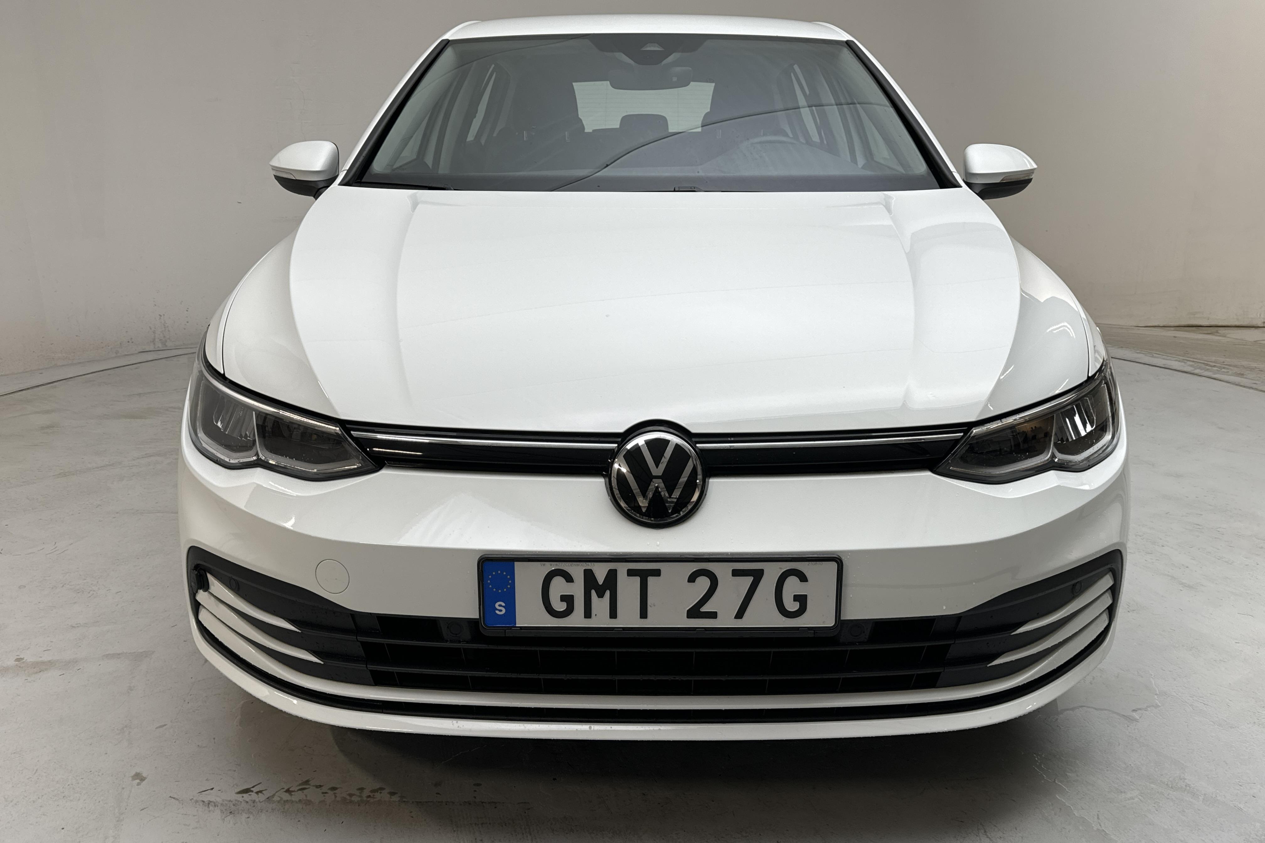 VW Golf VIII TGI 5dr (130hk) - 2 359 mil - Manuell - vit - 2022