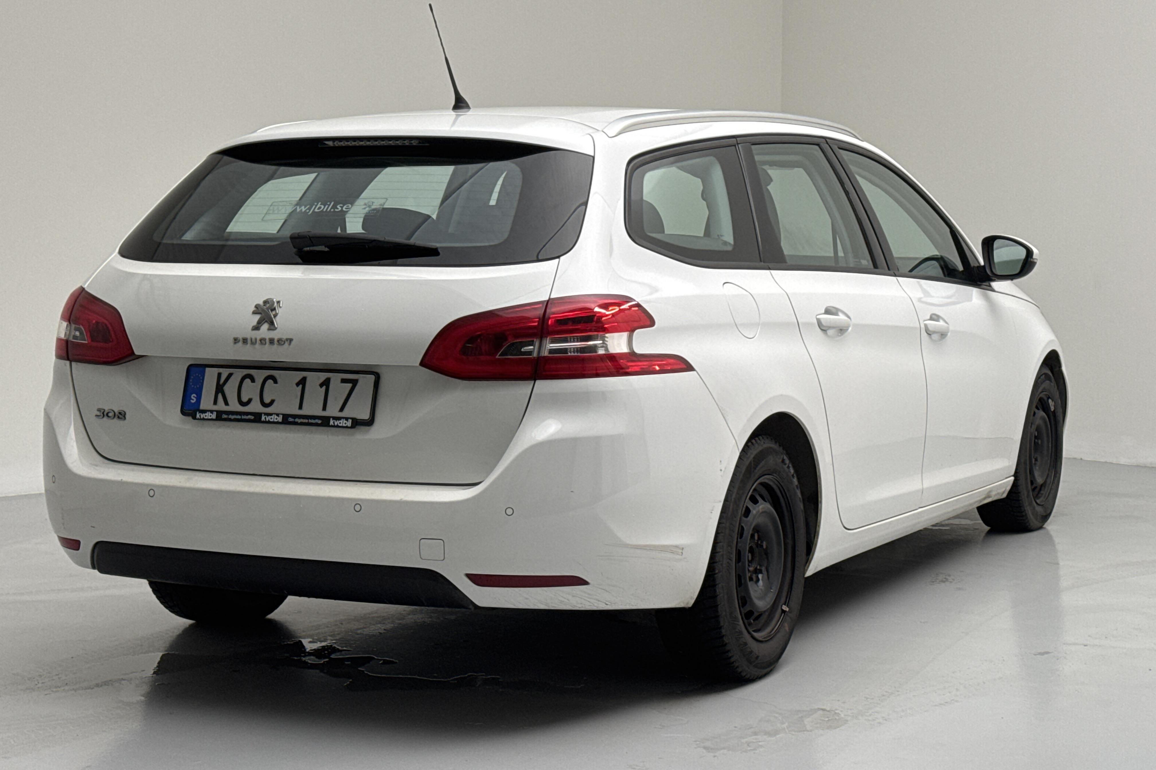 Peugeot 308 SW PureTech (110hk) - 143 680 km - Käsitsi - valge - 2015