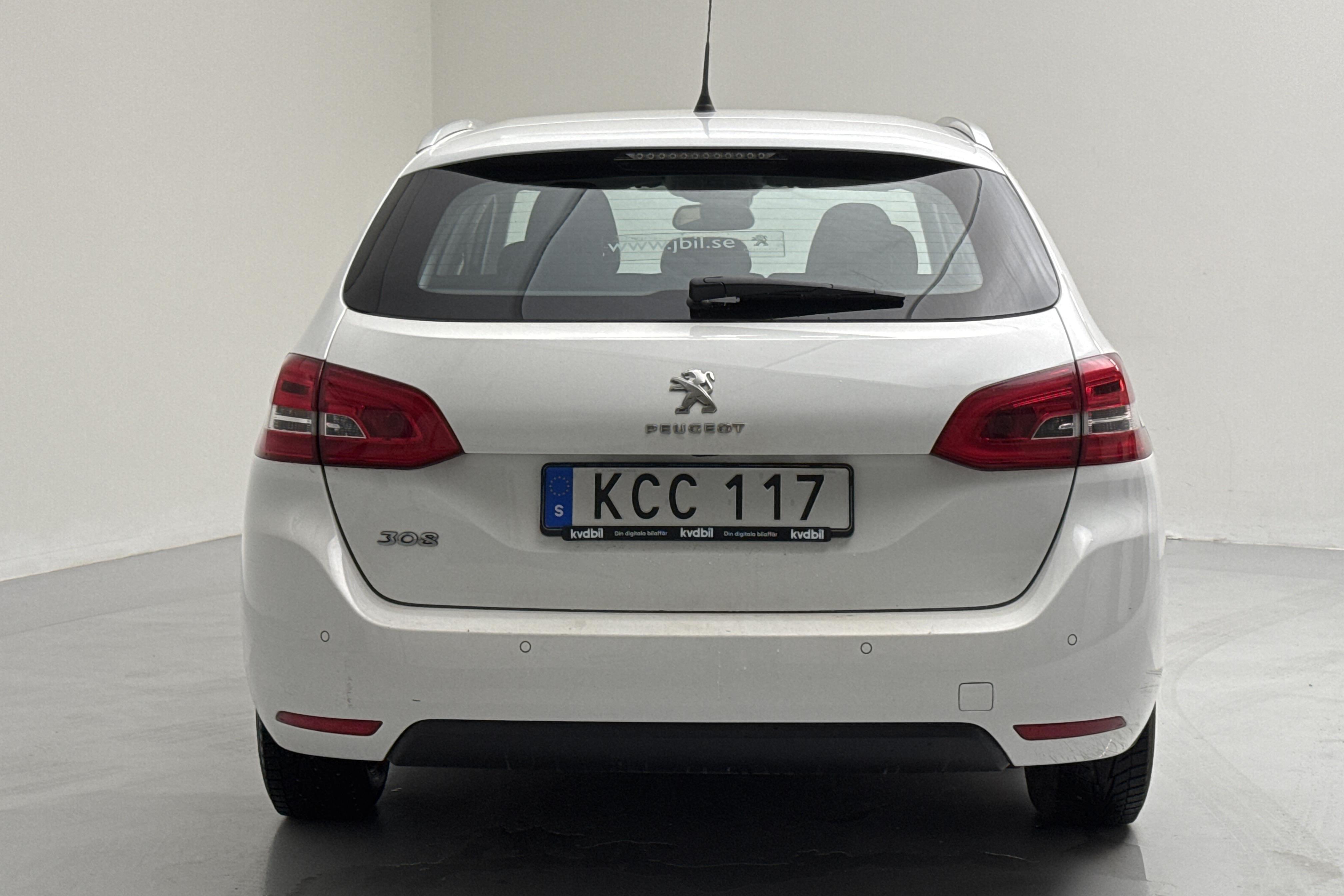 Peugeot 308 SW PureTech (110hk) - 143 680 km - Käsitsi - valge - 2015