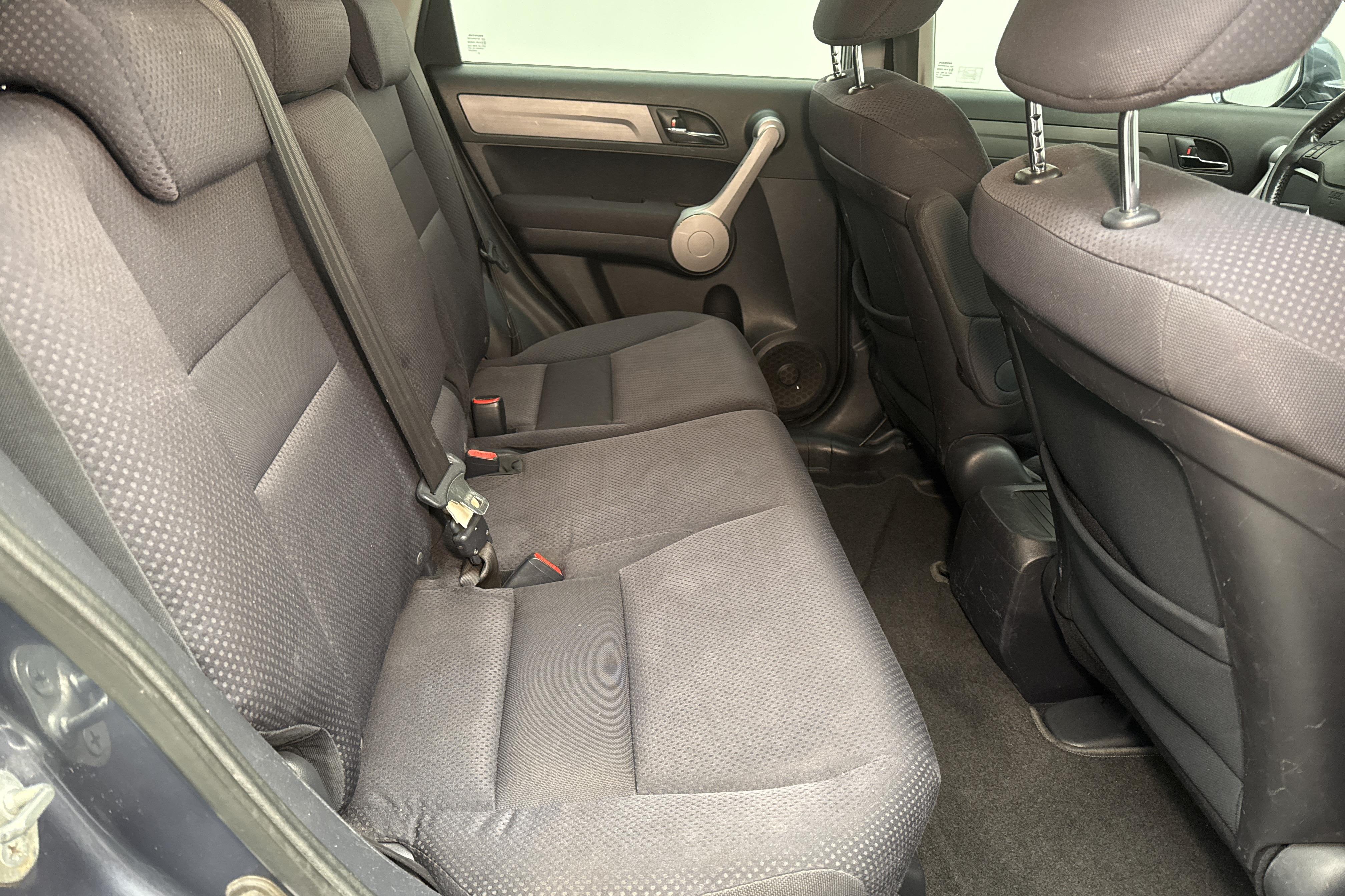 Honda CR-V 2.0 (150hk) - 23 401 mil - Manuell - Dark Grey - 2007