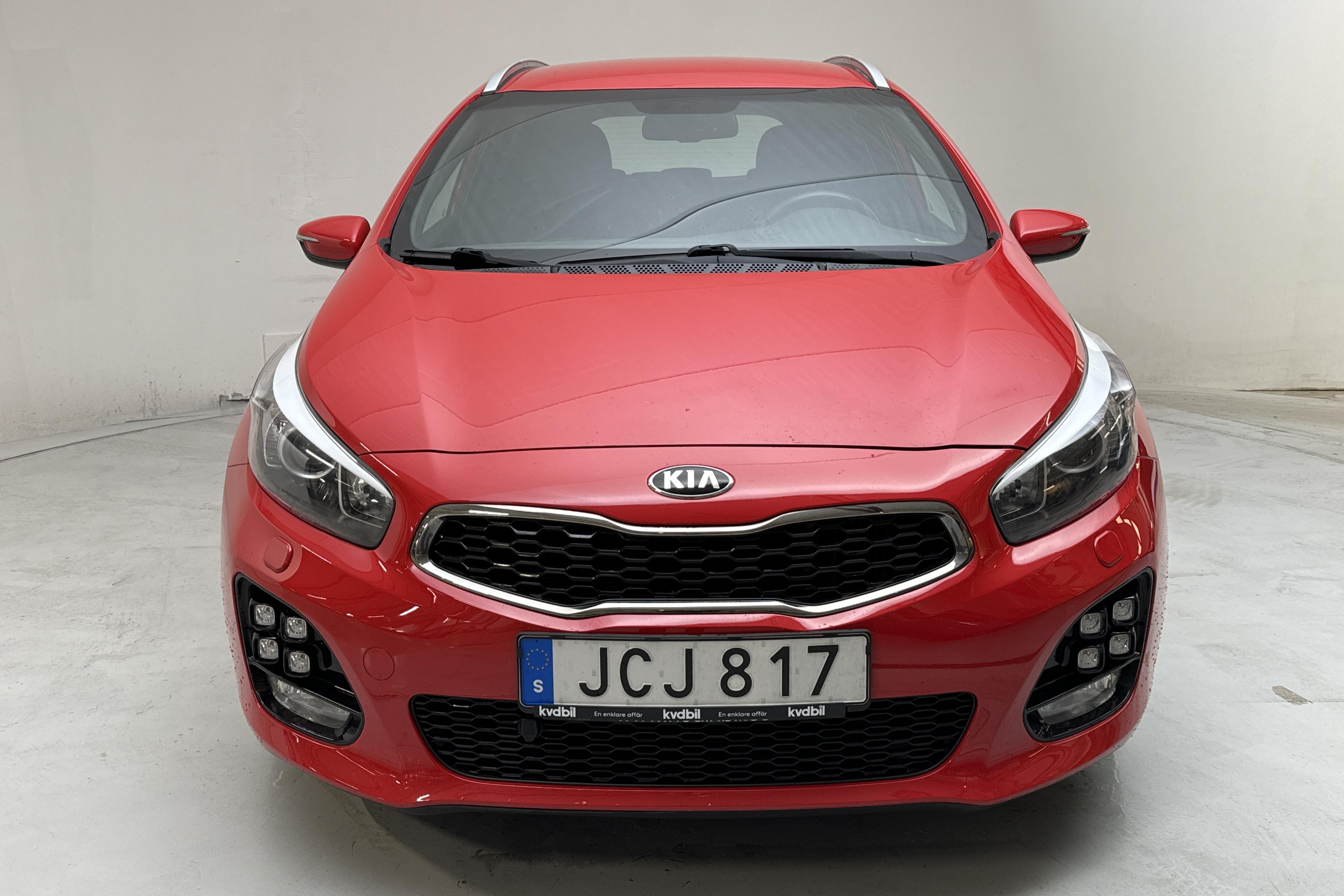 KIA Cee'd 1.6 CRDi SW (136hk) - 61 970 km - Automatyczna - czerwony - 2016