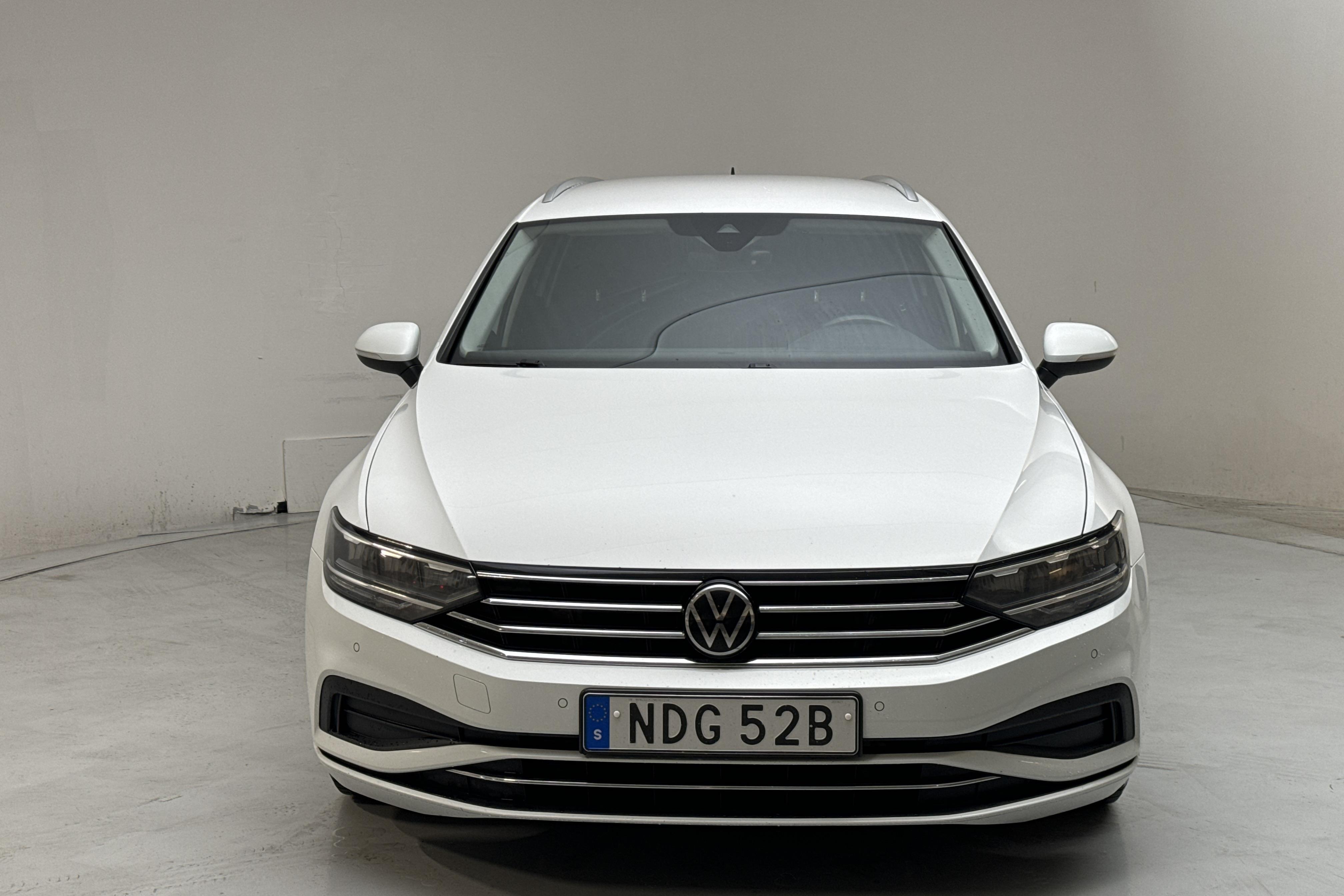 VW Passat 1.5 TSI Sportscombi (150hk) - 193 310 km - Automatic - white - 2021