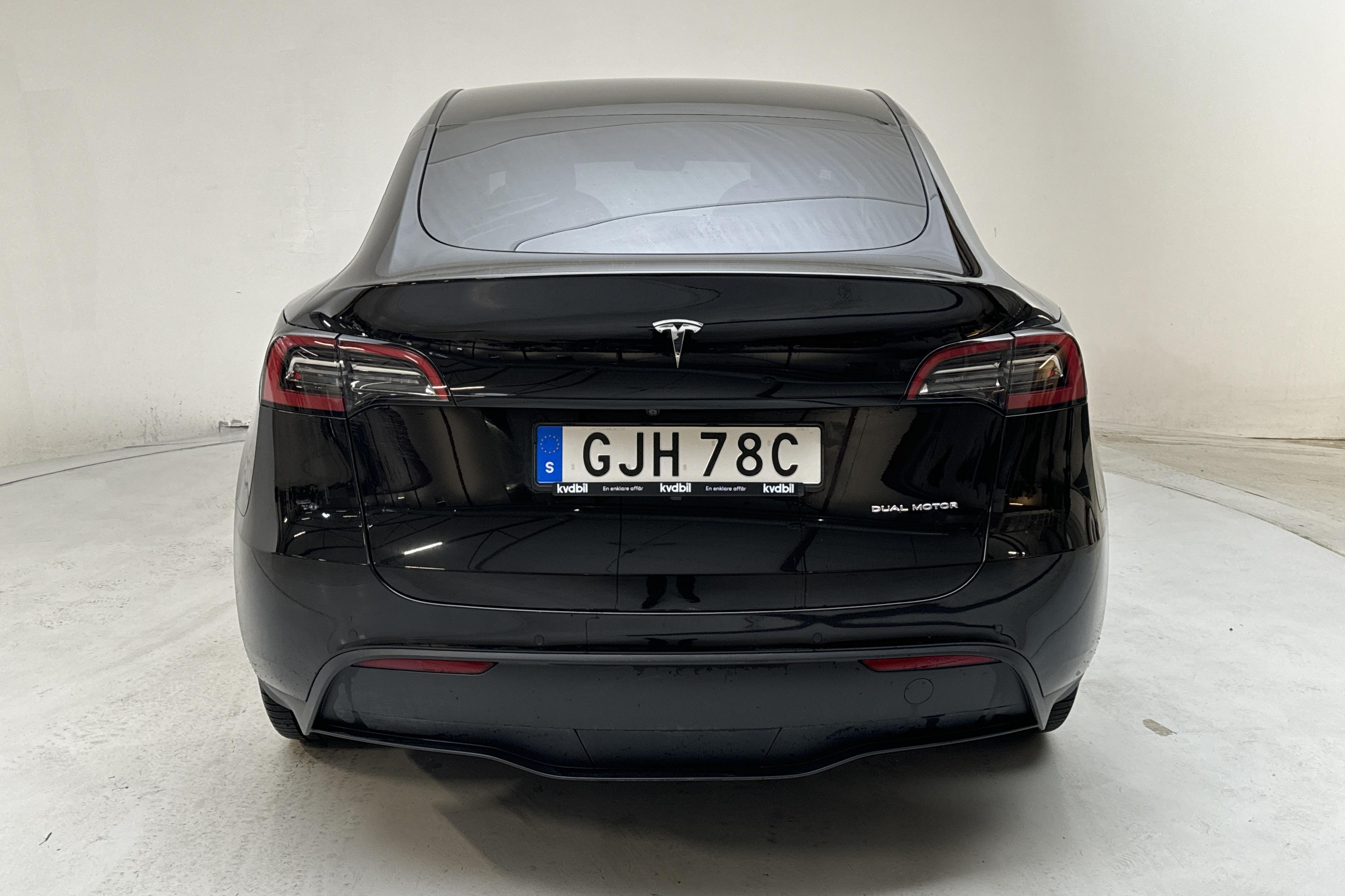 Tesla Model Y Long Range Dual Motor AWD - 97 930 km - Automatic - black - 2022