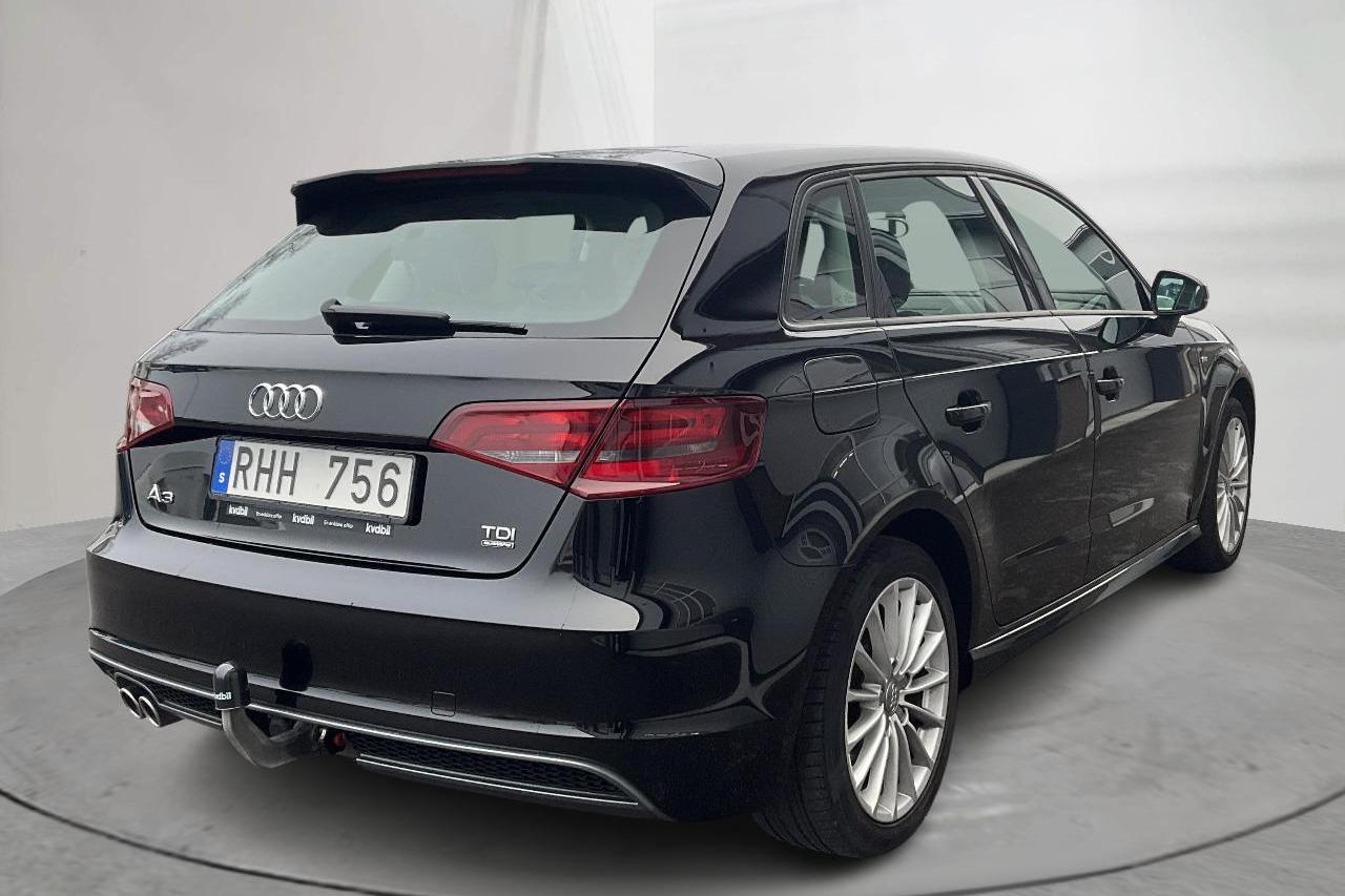 Audi A3 2.0 TDI Sportback quattro (150hk) - 172 200 km - Manualna - czarny - 2014