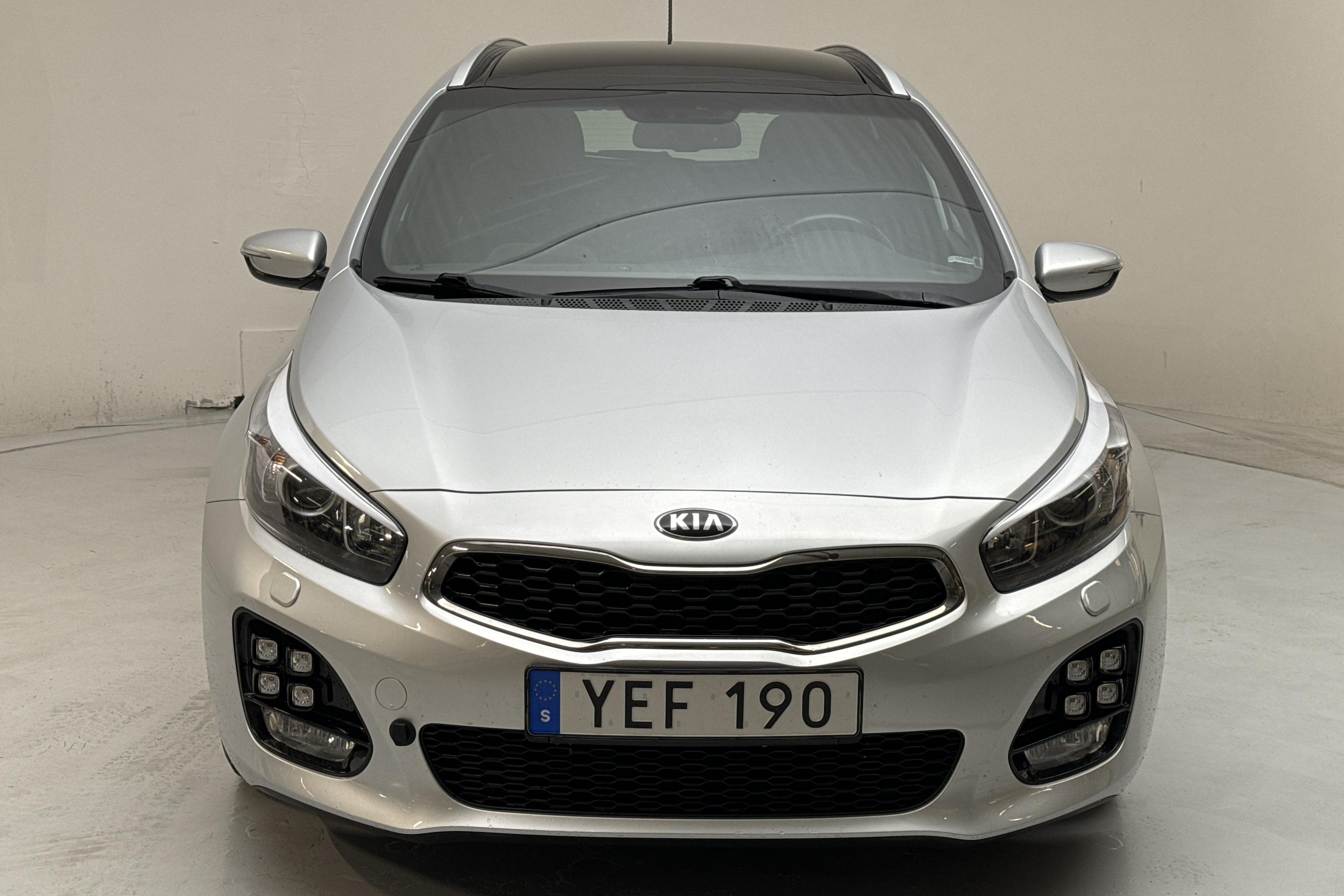 KIA Cee'd 1.6 CRDi SW (136hk) - 5 622 mil - Automat - grå - 2016