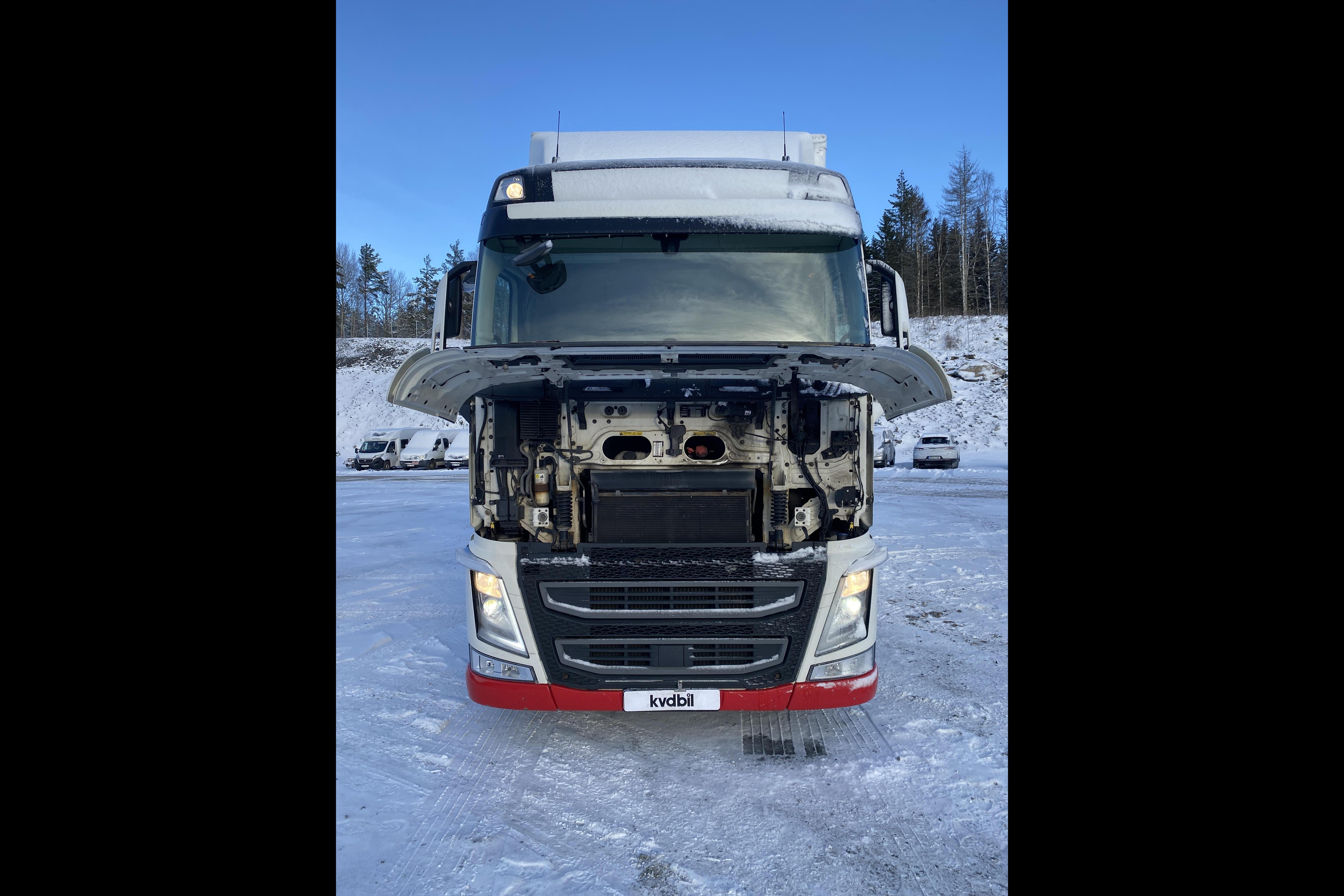 Volvo FH460 - 853 885 km - Automaatne - valge - 2017