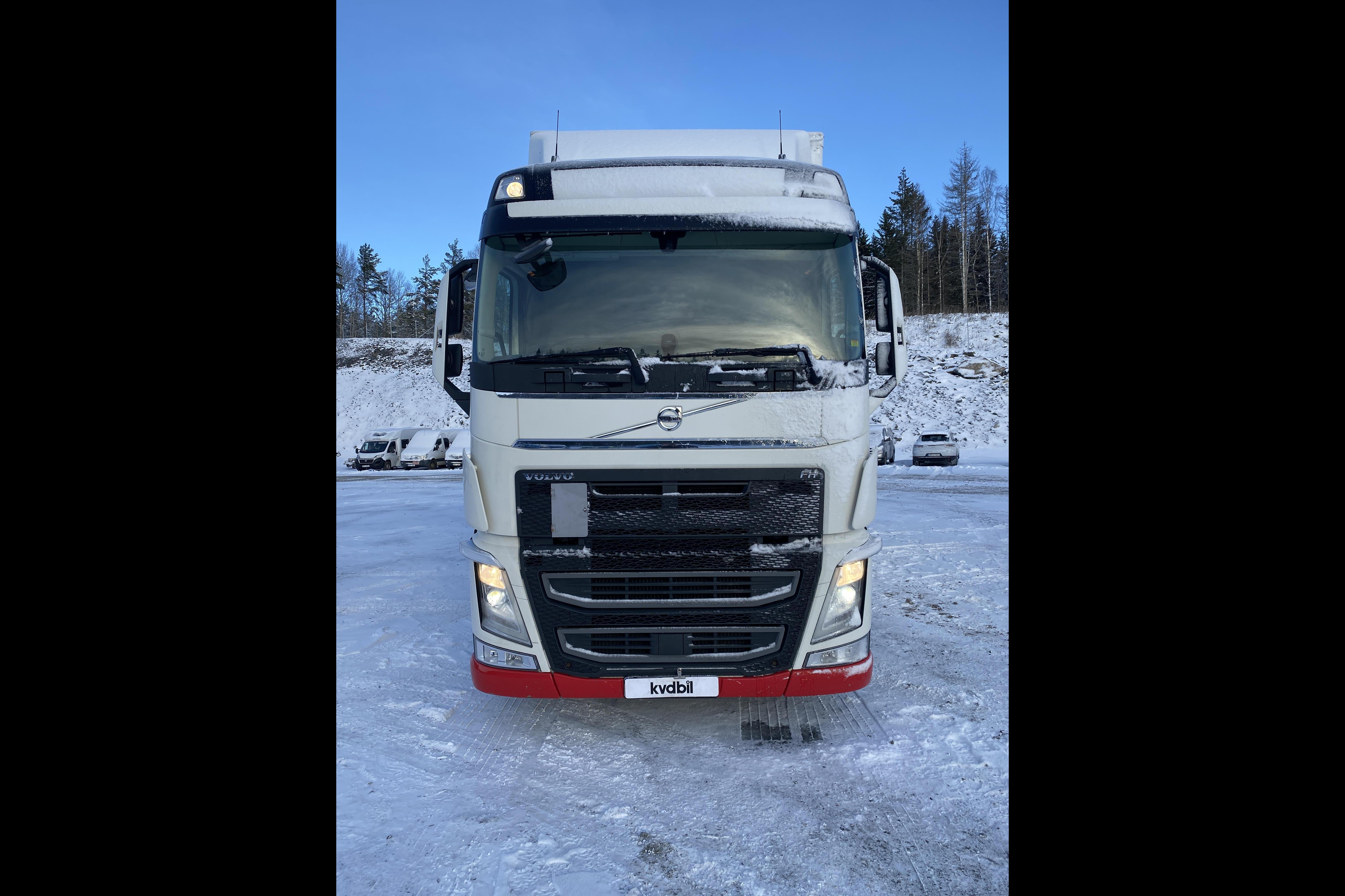 Volvo FH460 - 853 885 km - Automaatne - valge - 2017