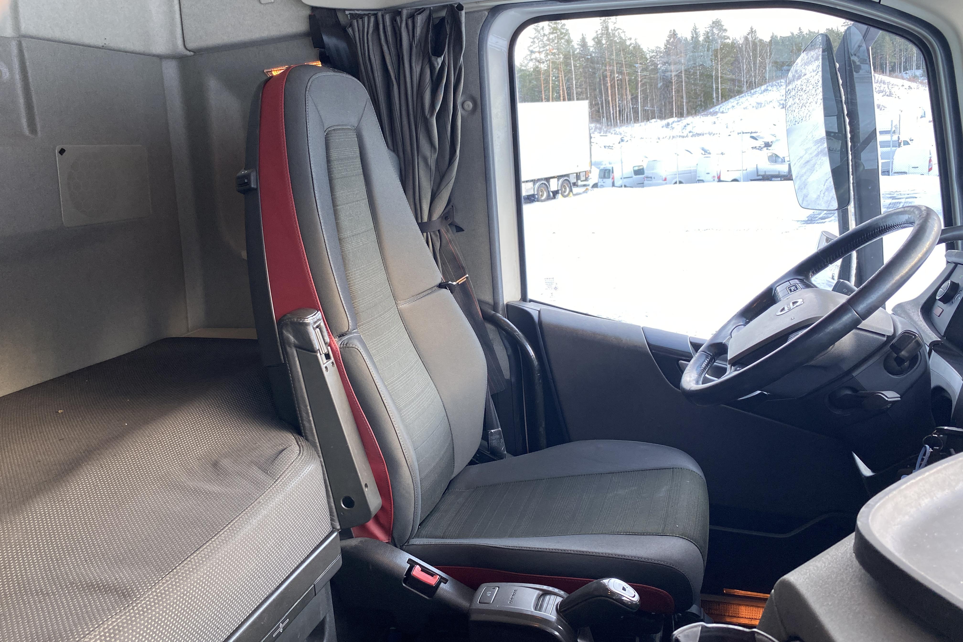 Volvo FH460 - 853 885 km - Automaatne - valge - 2017