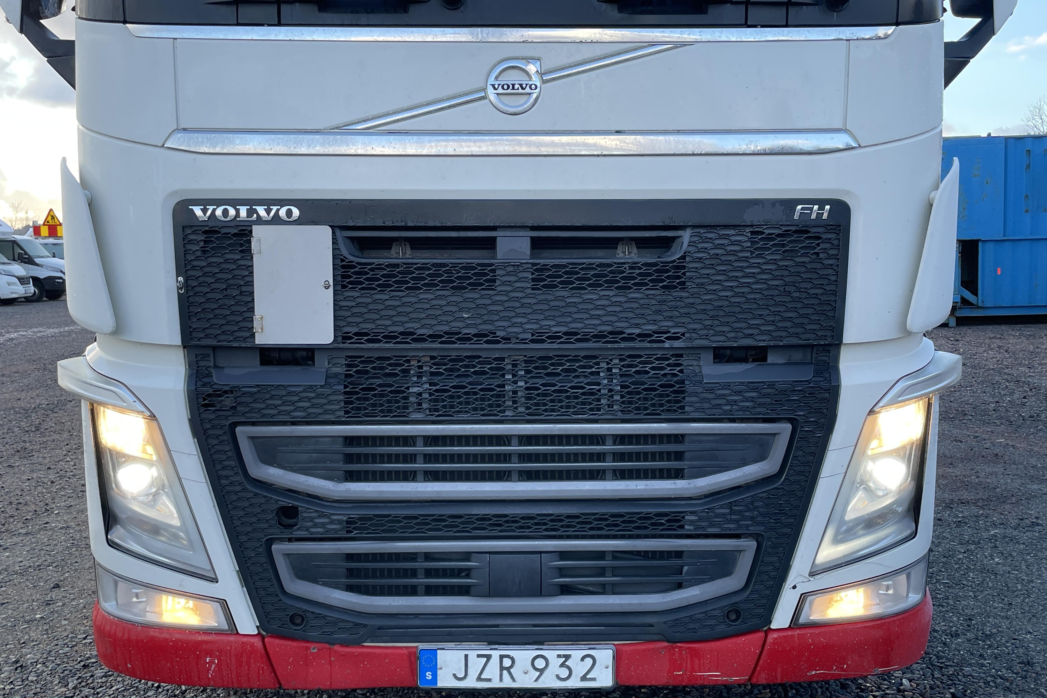 Volvo FH460 - 1 015 027 km - Automaatne - valge - 2015