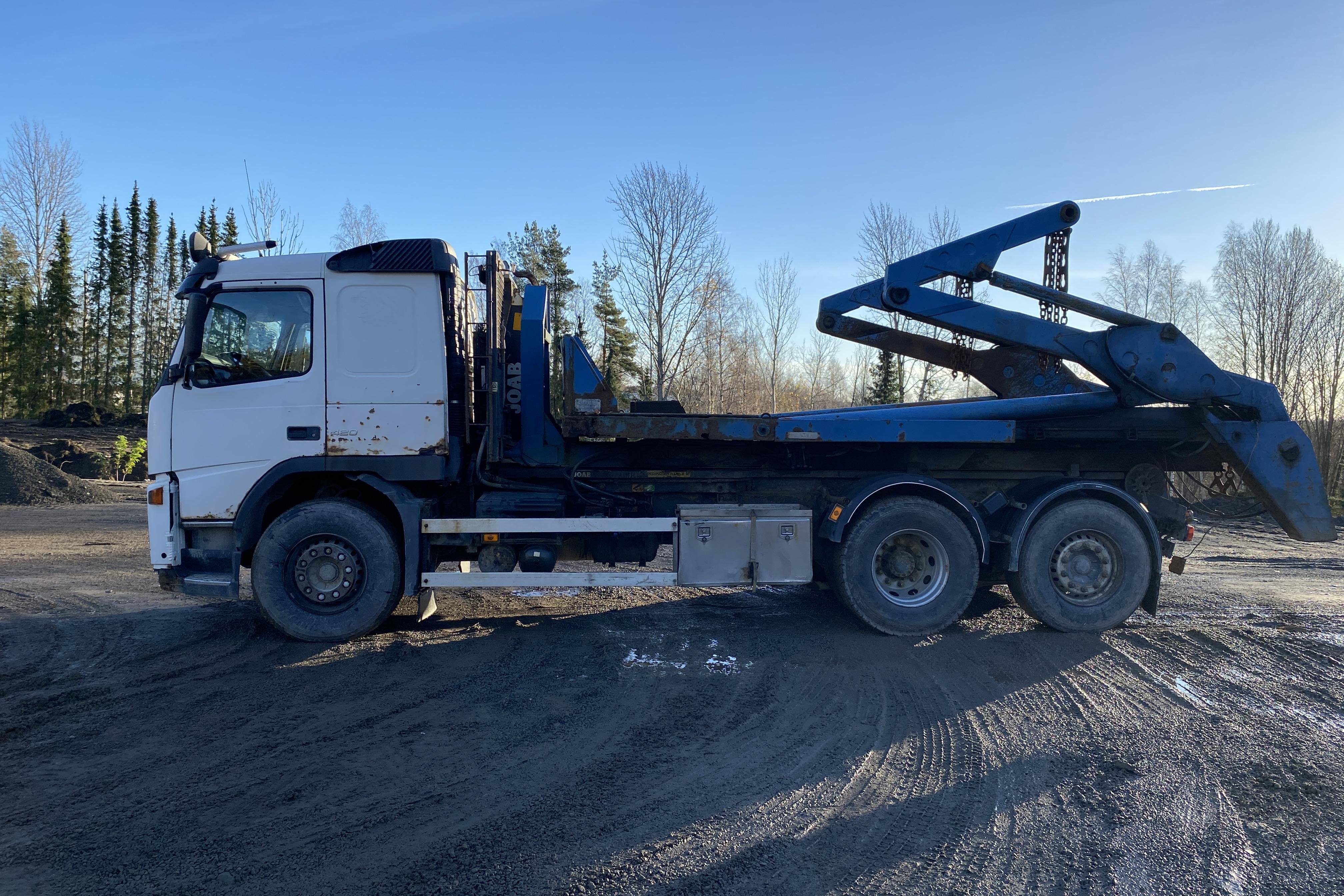 Volvo FM12 6X2 - 989 524 km - Manuell - vit - 2006