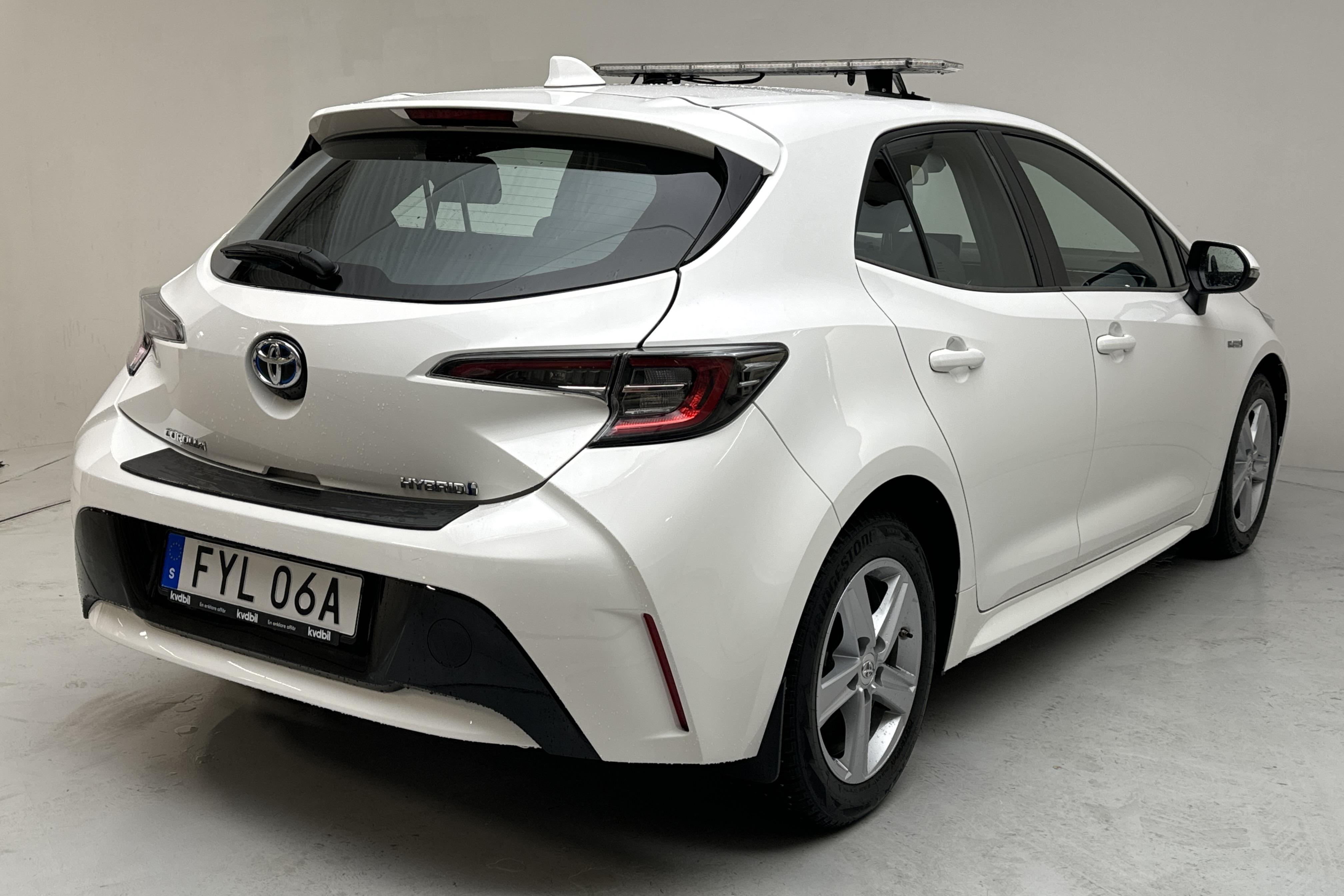 Toyota Corolla 1.8 Hybrid 5dr (122hk) - 3 011 mil - Automat - vit - 2019