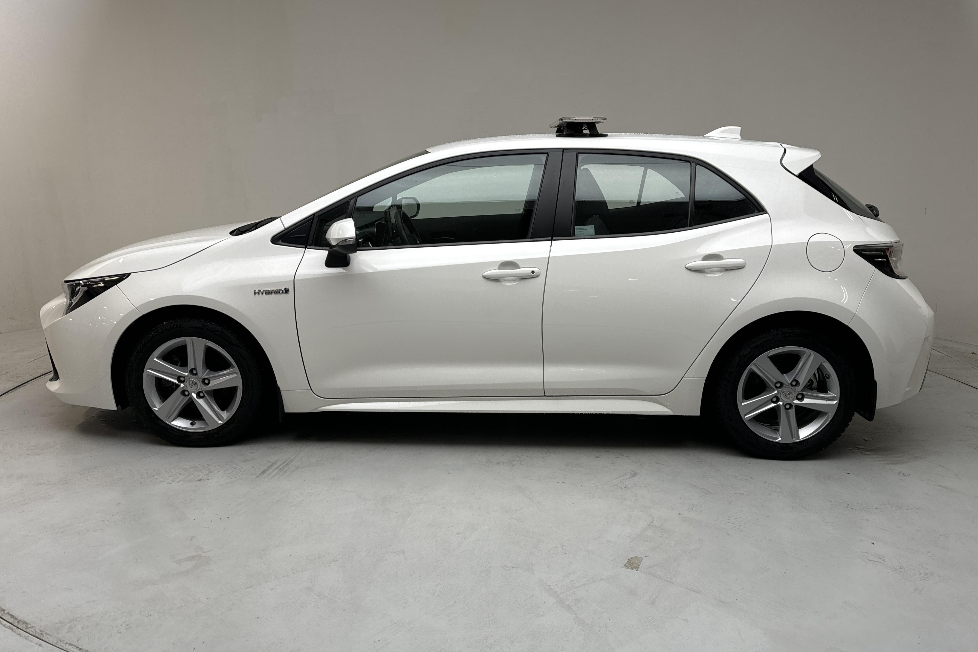 Toyota Corolla 1.8 Hybrid 5dr (122hk) - 3 011 mil - Automat - vit - 2019