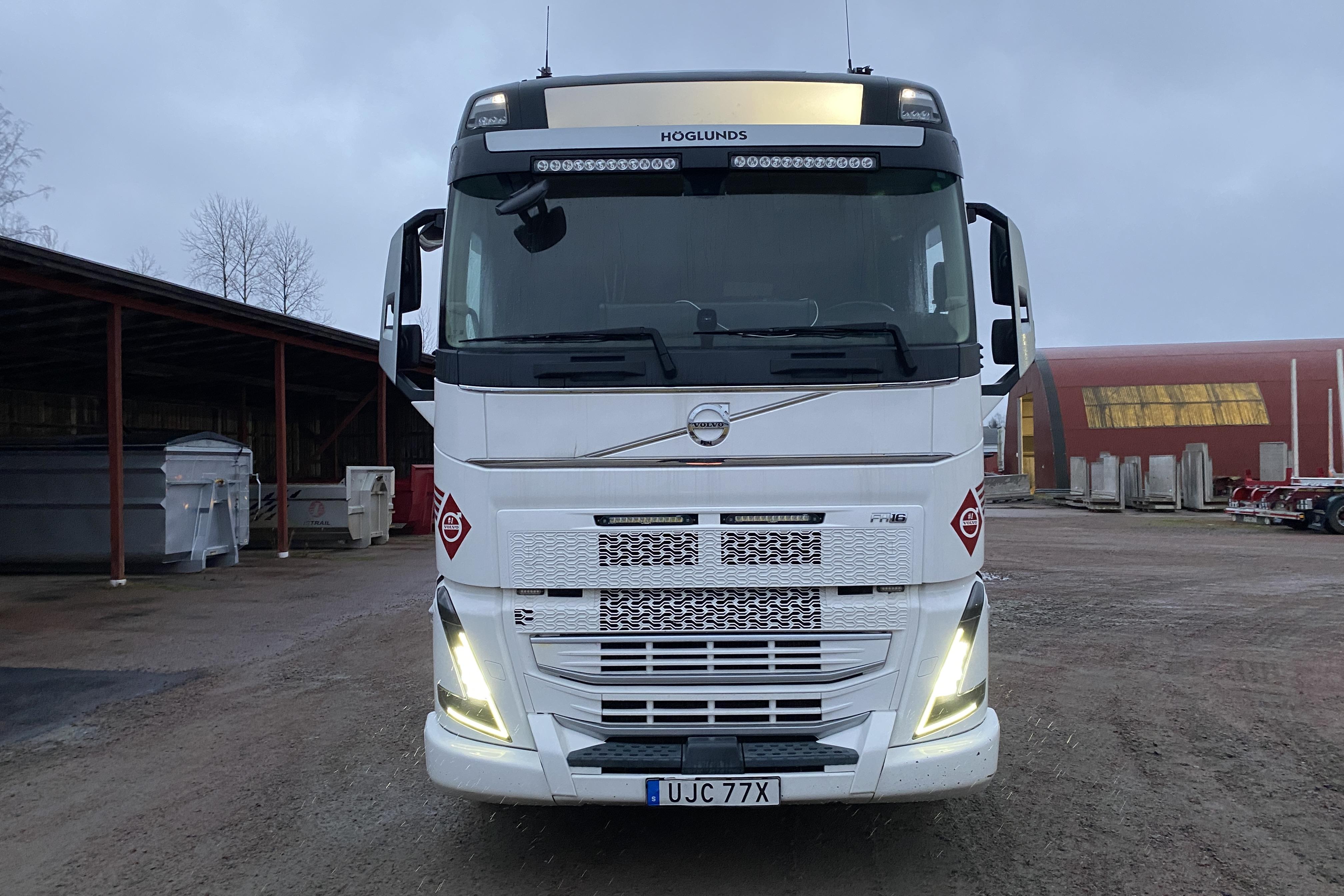 Volvo FH16 - 242 712 km - Automat - vit - 2021