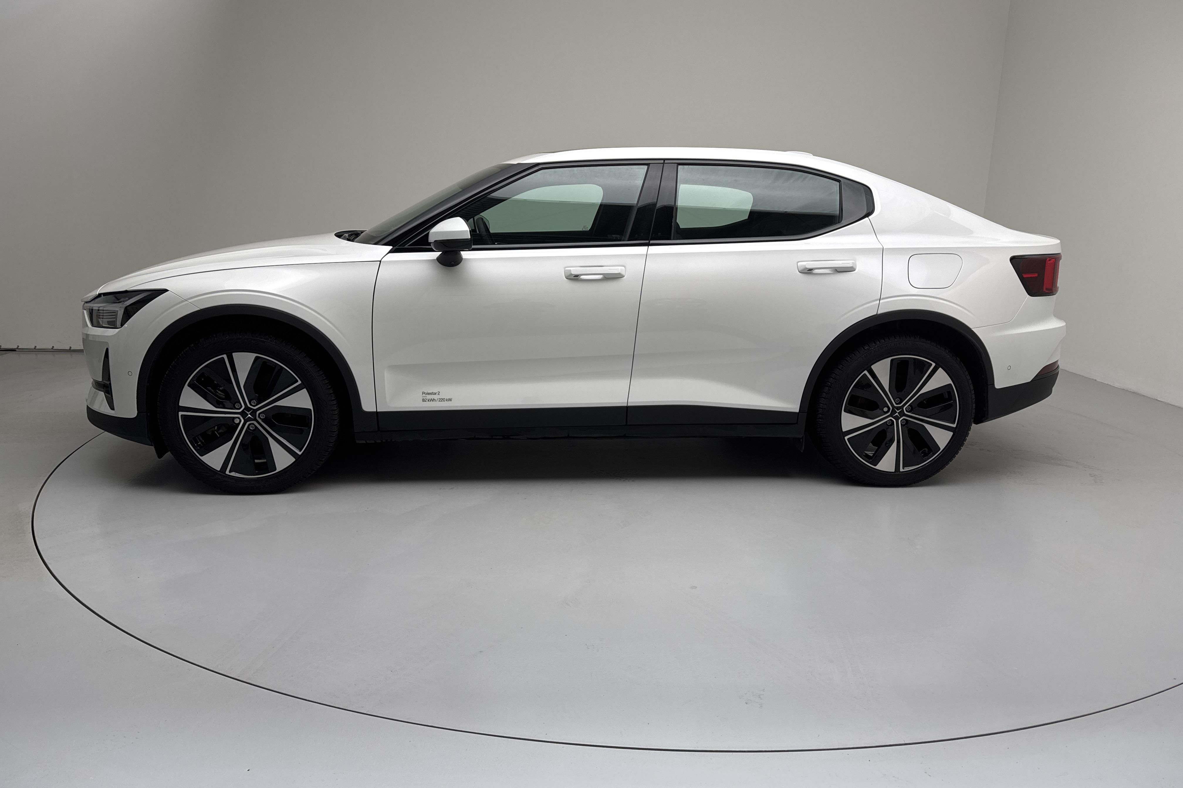 Polestar 2 Long range Single motor (296hk) - 38 640 km - Automaattinen - valkoinen - 2024