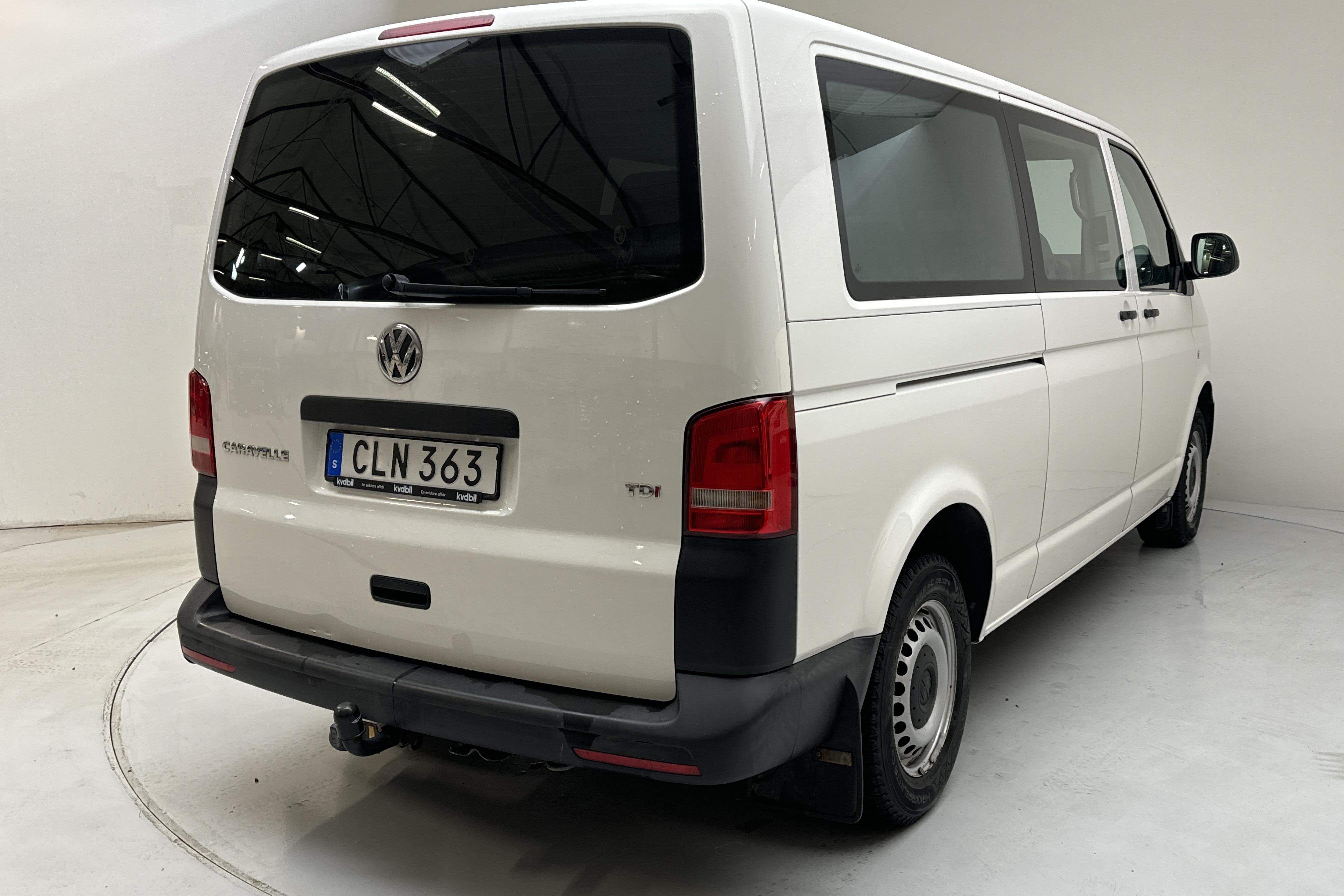 VW Transporter T5 2.0 TDI (140hk) - 152 540 km - Automatic - white - 2014