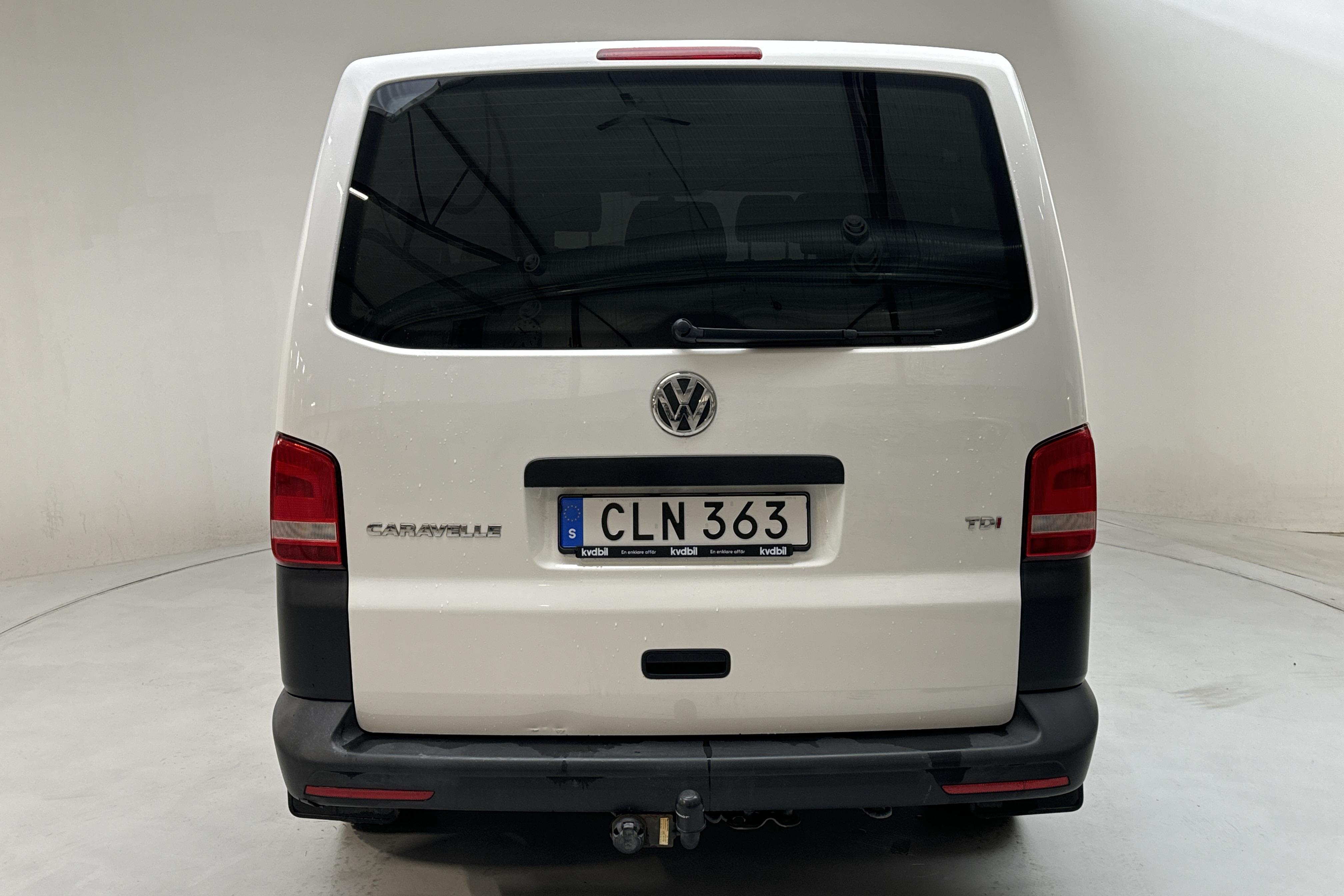 VW Transporter T5 2.0 TDI (140hk) - 152 540 km - Automatic - white - 2014