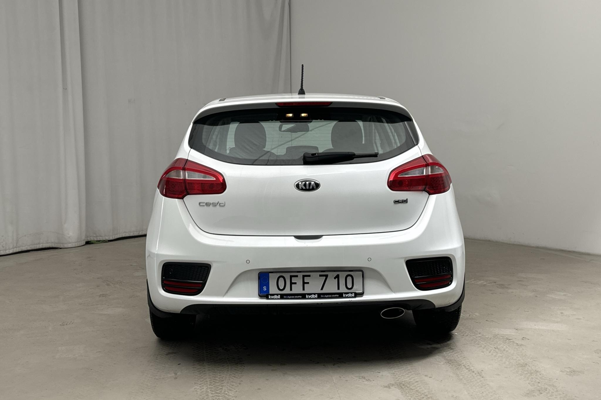 KIA Cee'd 1.6 CRDi 5dr (136hk) - 124 670 km - Automatic - white - 2016