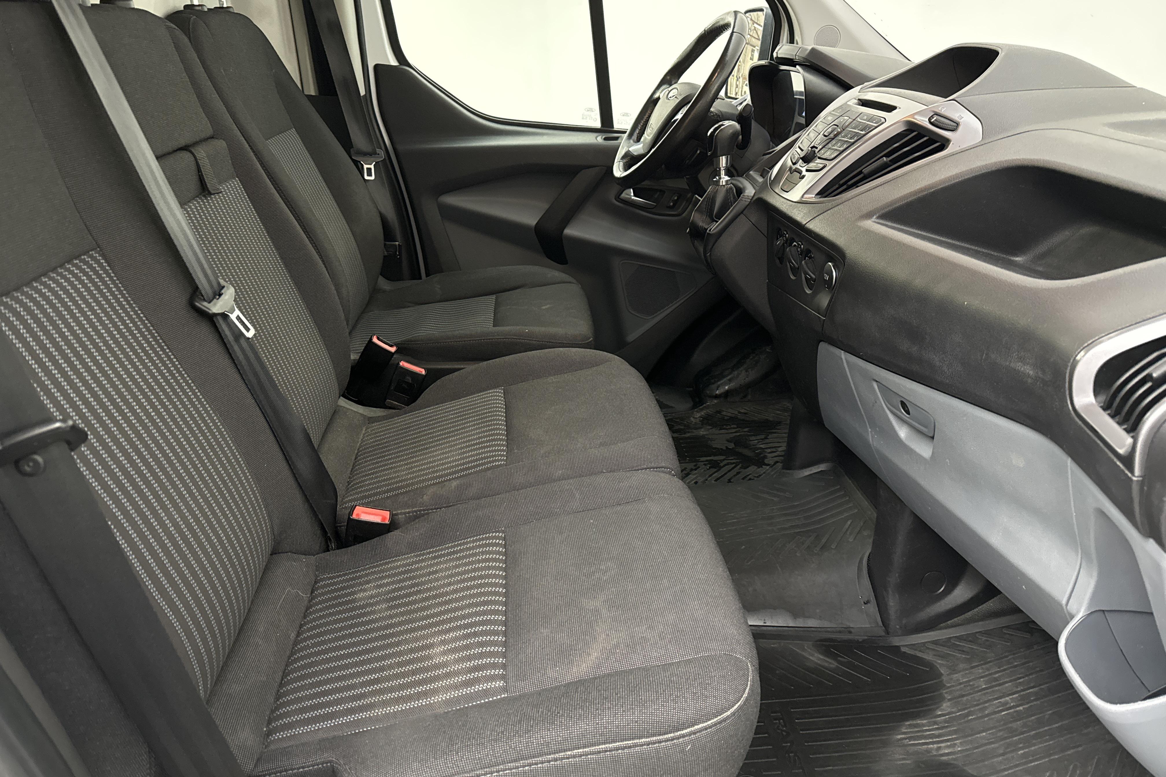 Ford Transit Custom 300 (125hk) - 214 300 km - Manuaalinen - valkoinen - 2016